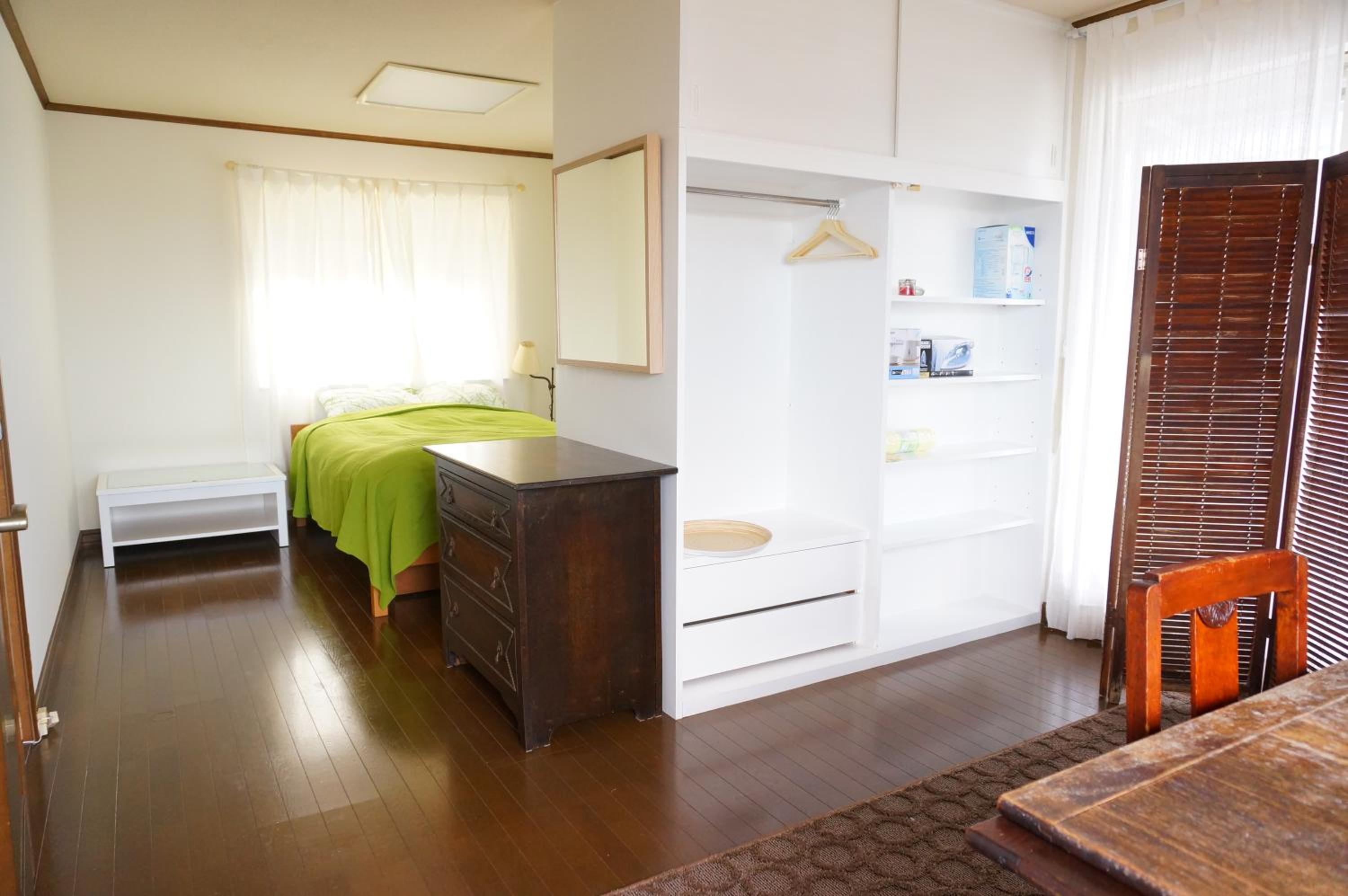 Atelier Bee's Knees Bed & Breakfast view 2
