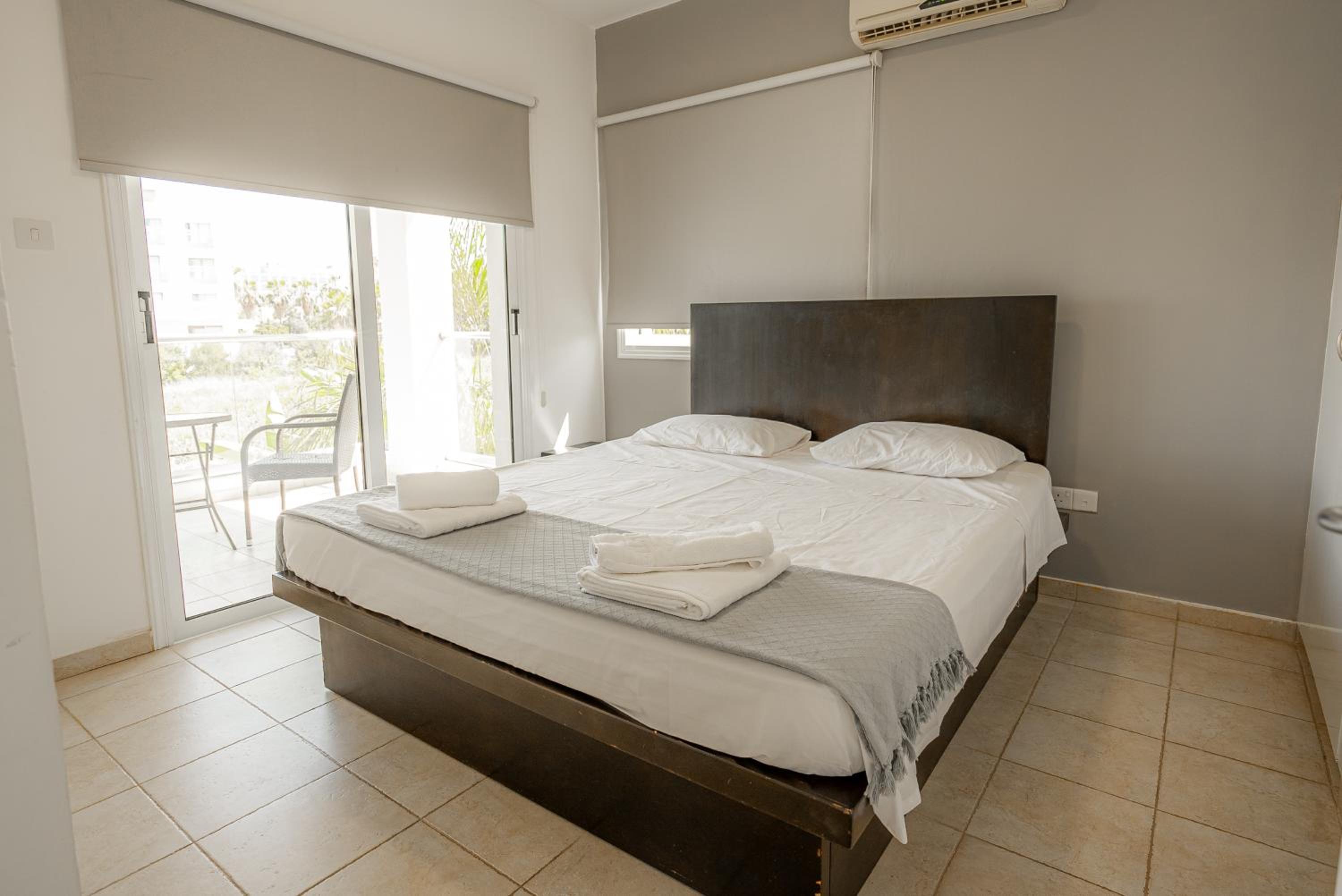 Etherium Villa Pernera, Protaras
