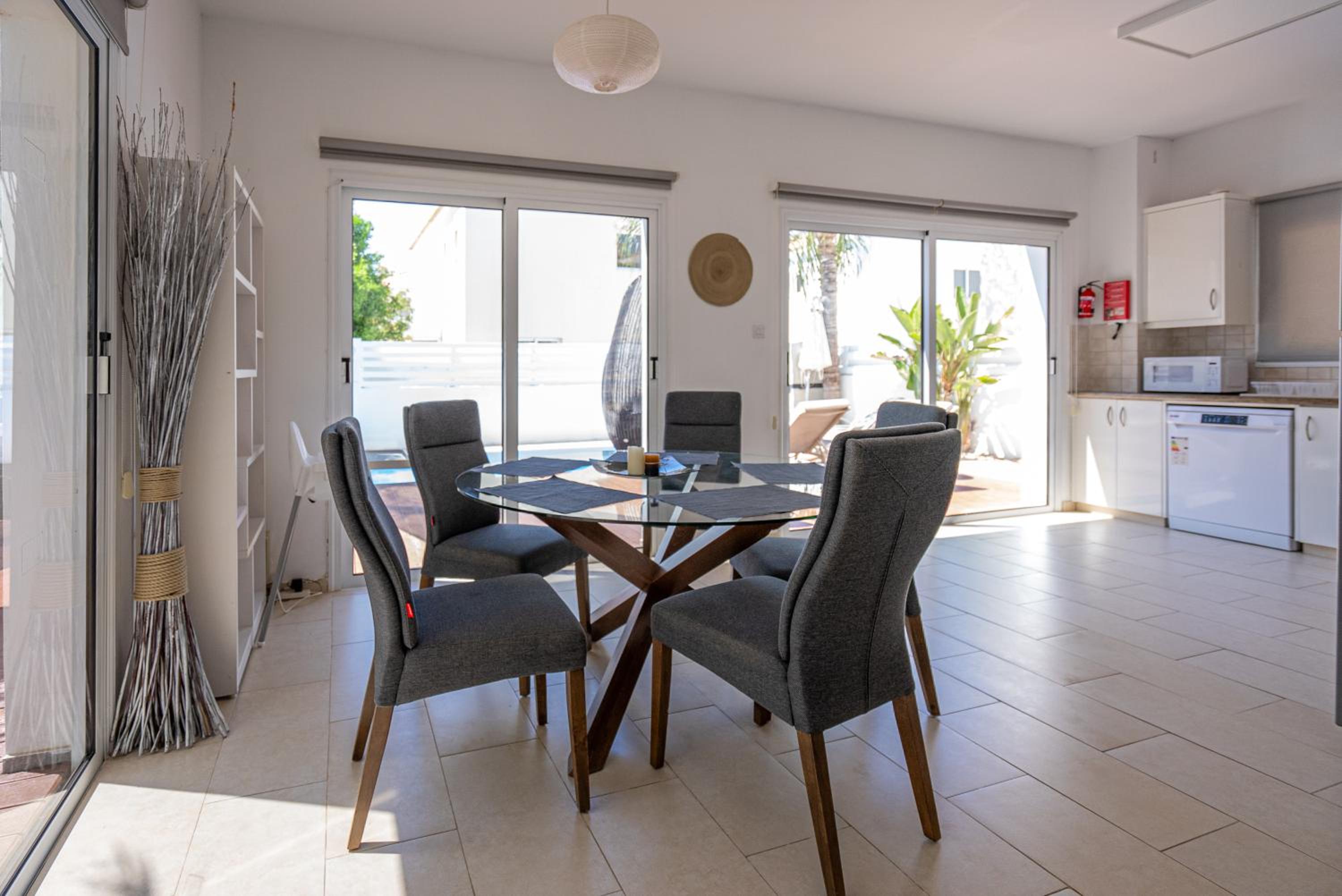 Etherium Villa Pernera, Protaras