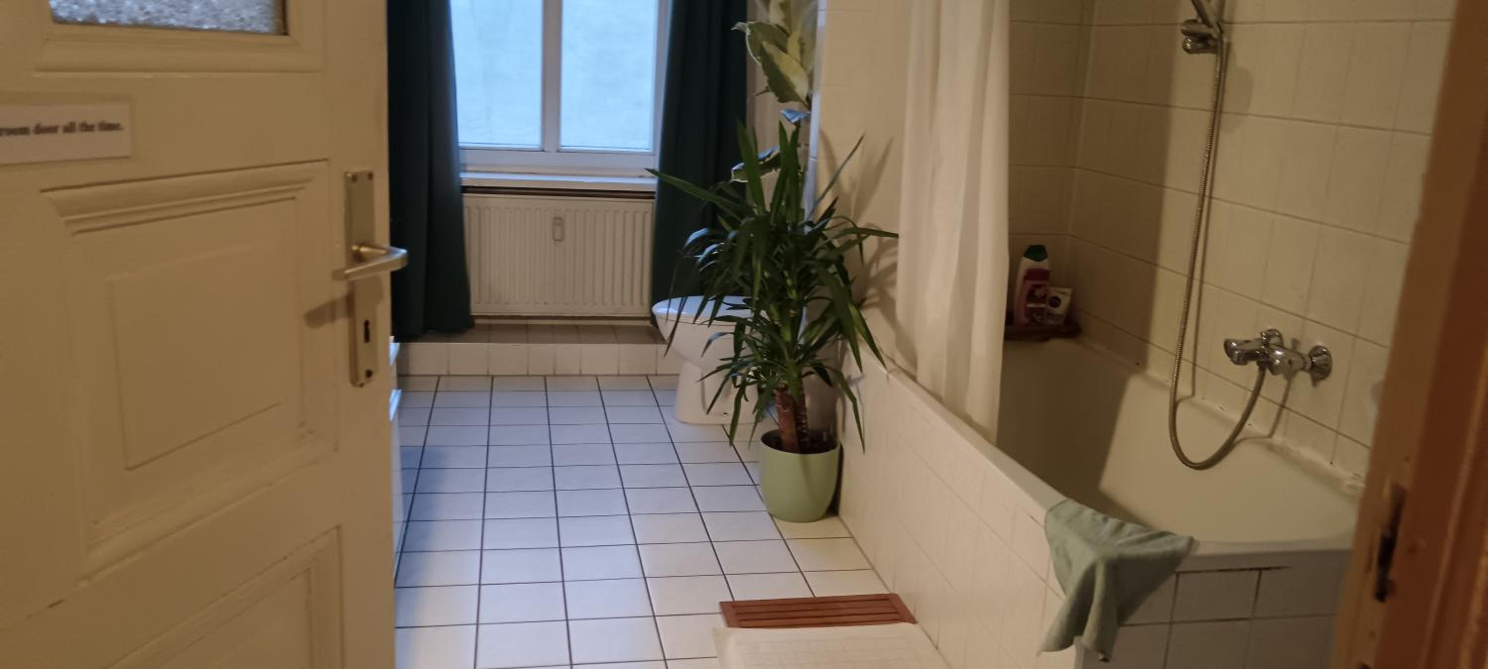 Private bedroom near Alexanderplatz in Sharing Apartment