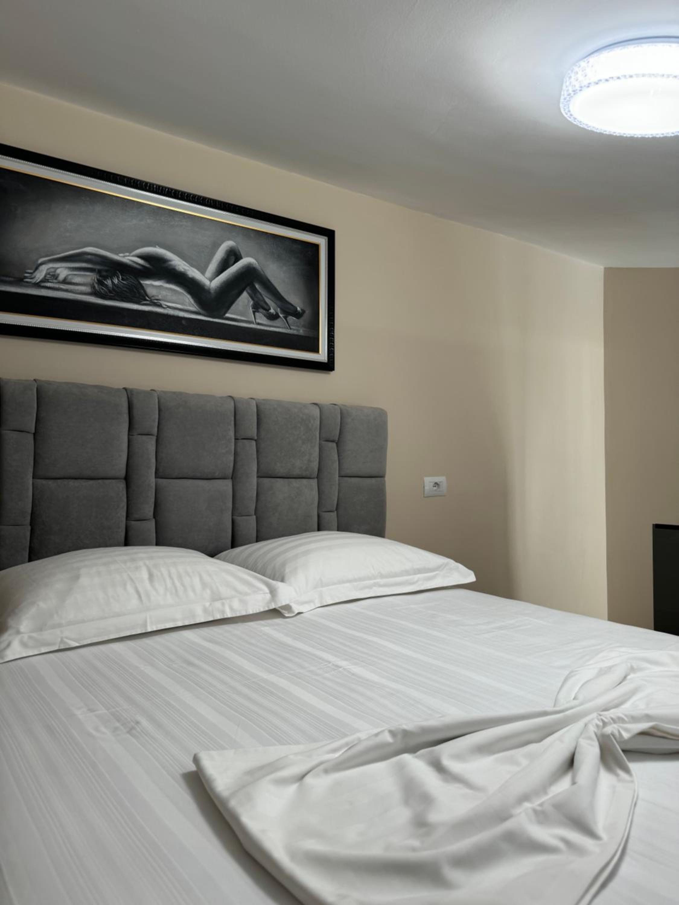 Haris Apartments Tirana