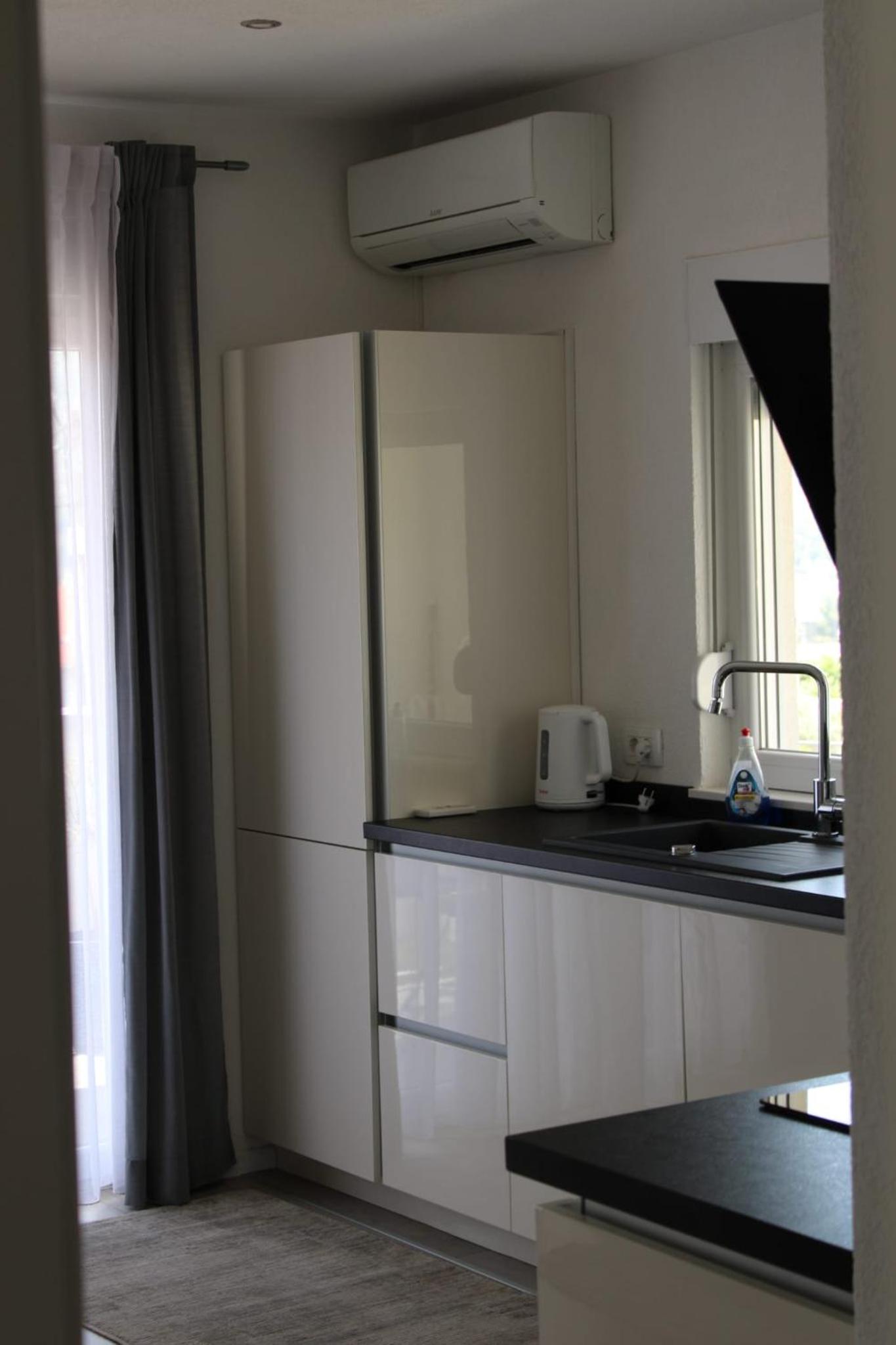 Apartment Merry Harmony Heights - Balcony & Free Garage & Parking
