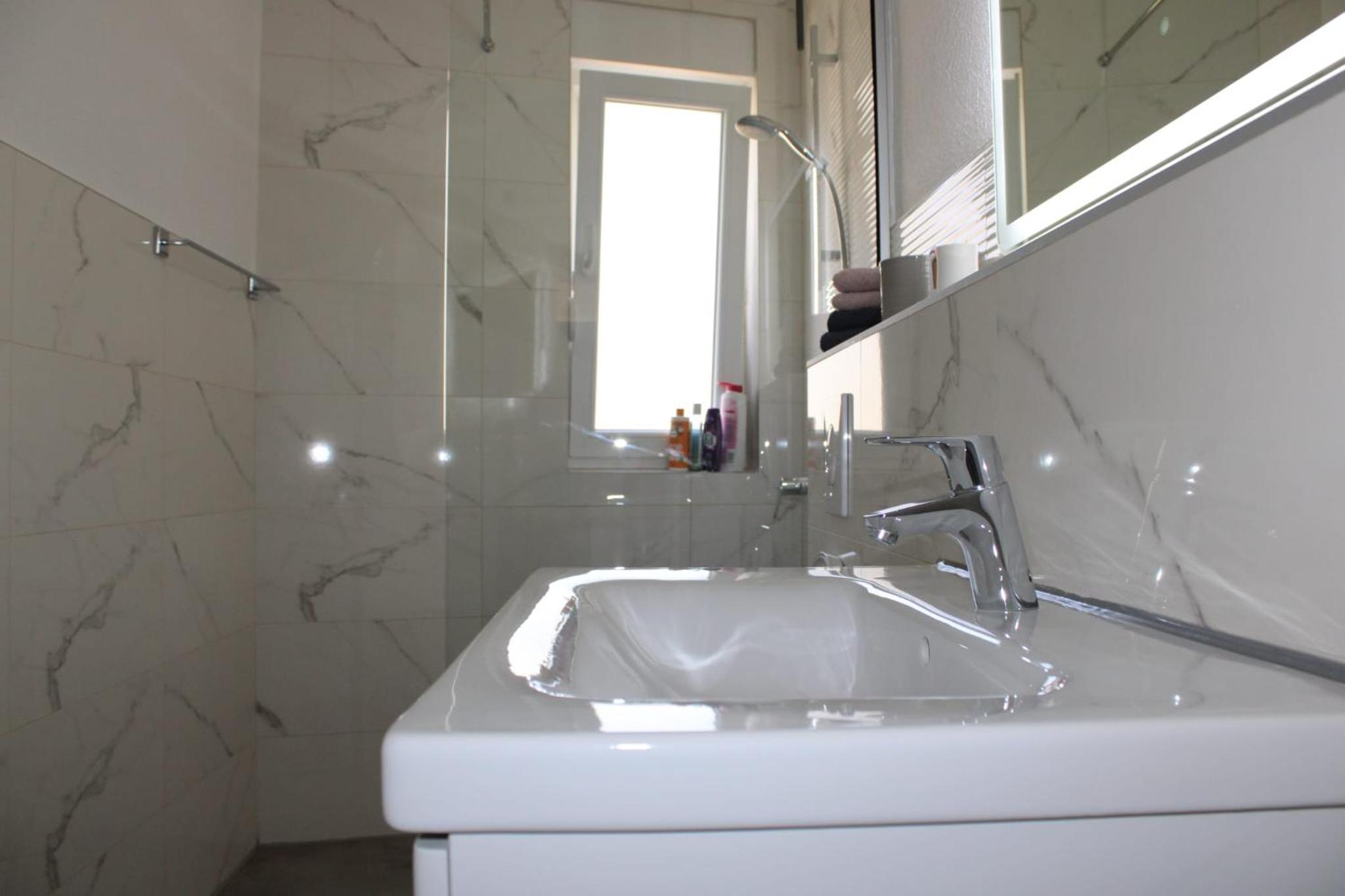 Apartment Merry Harmony Heights - Balcony & Free Garage & Parking