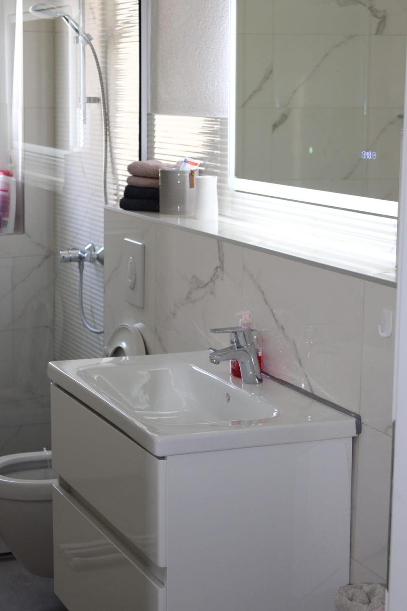 Apartment Merry Harmony Heights - Balcony & Free Garage & Parking