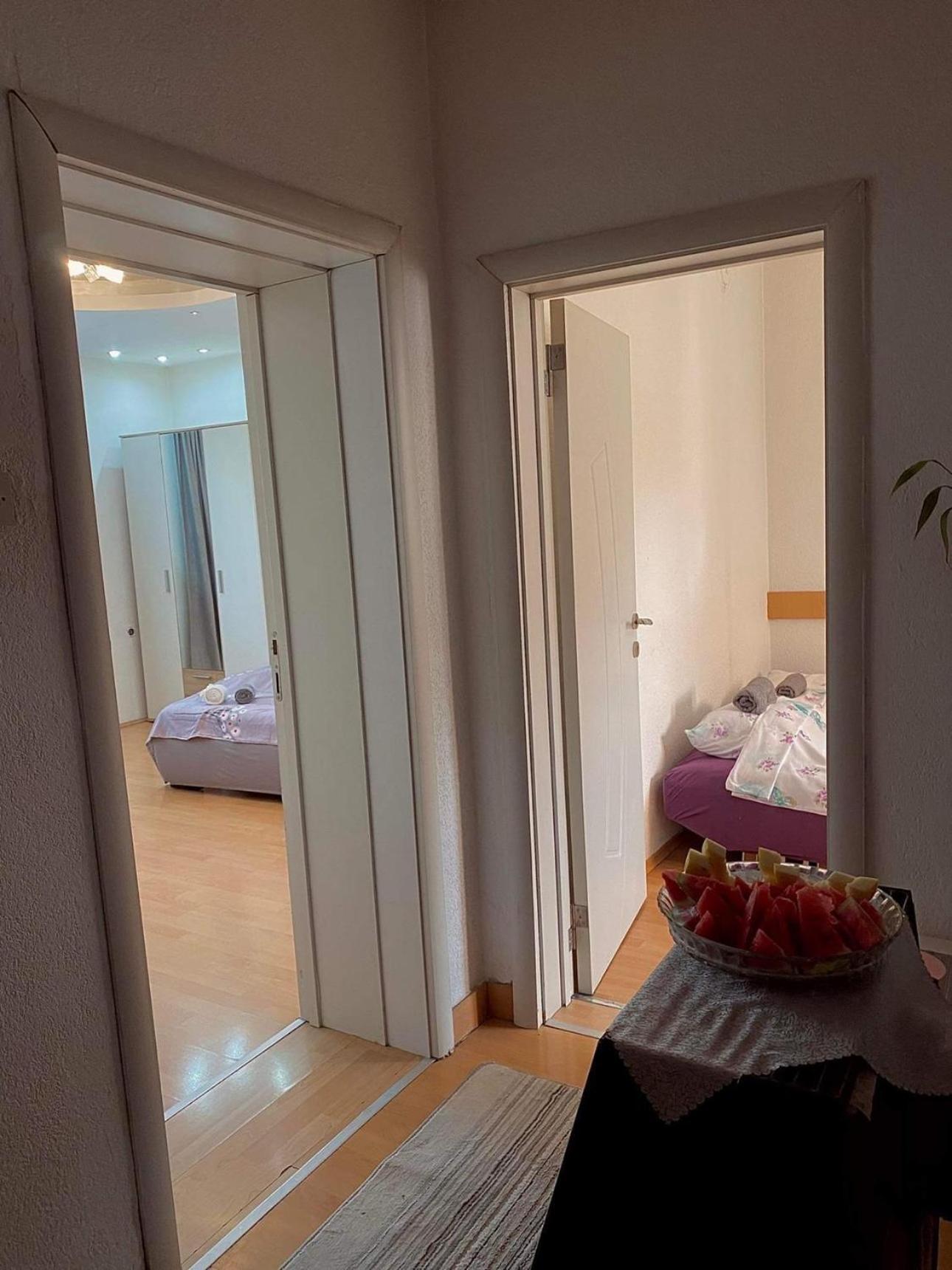 Central Comfort Apartment 5 Minute Walk to Beach, Free Parking, 2 BR view 2