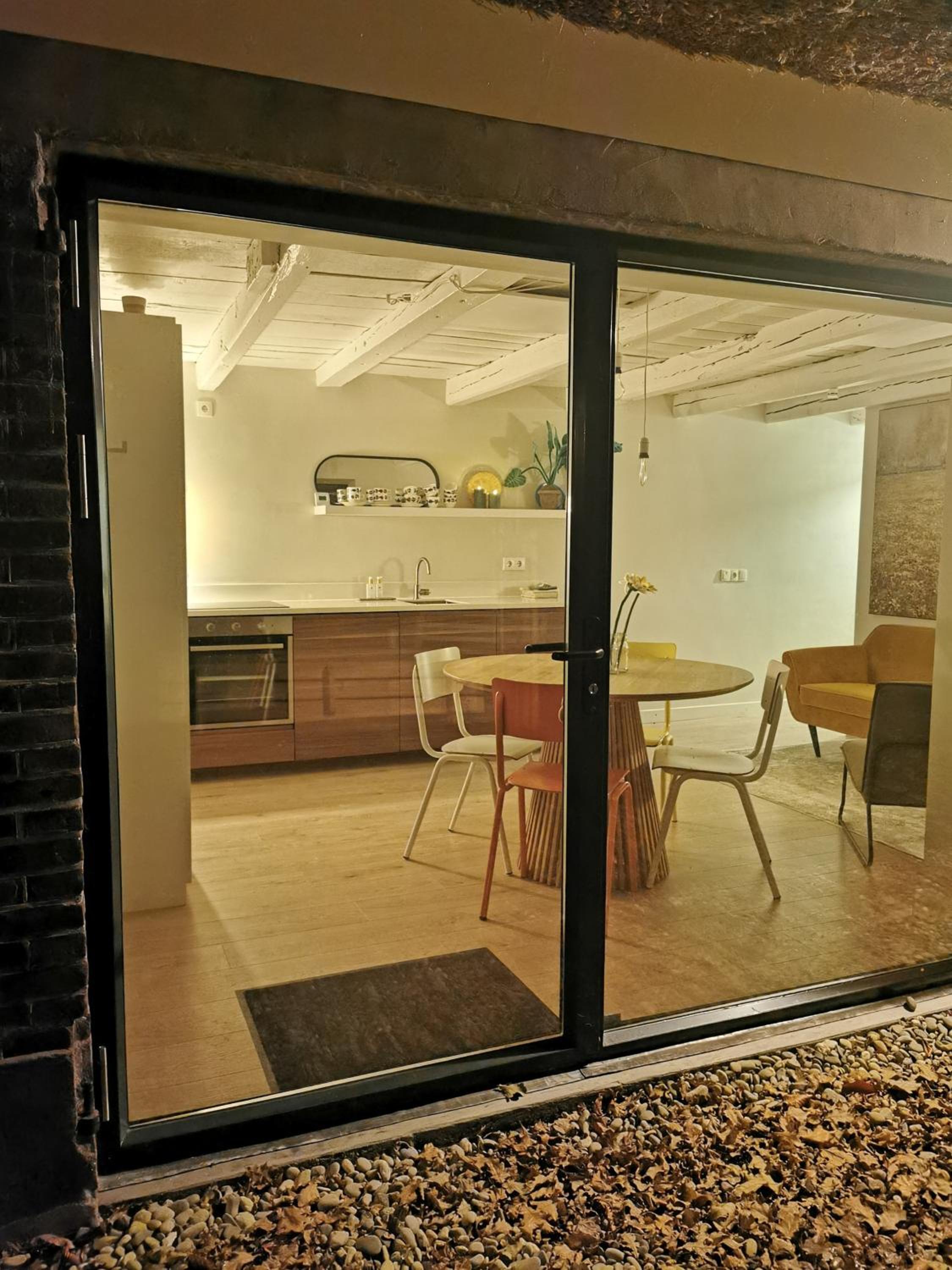 Slapen in een oude stal ('Het Oude Wezeveld') view 3