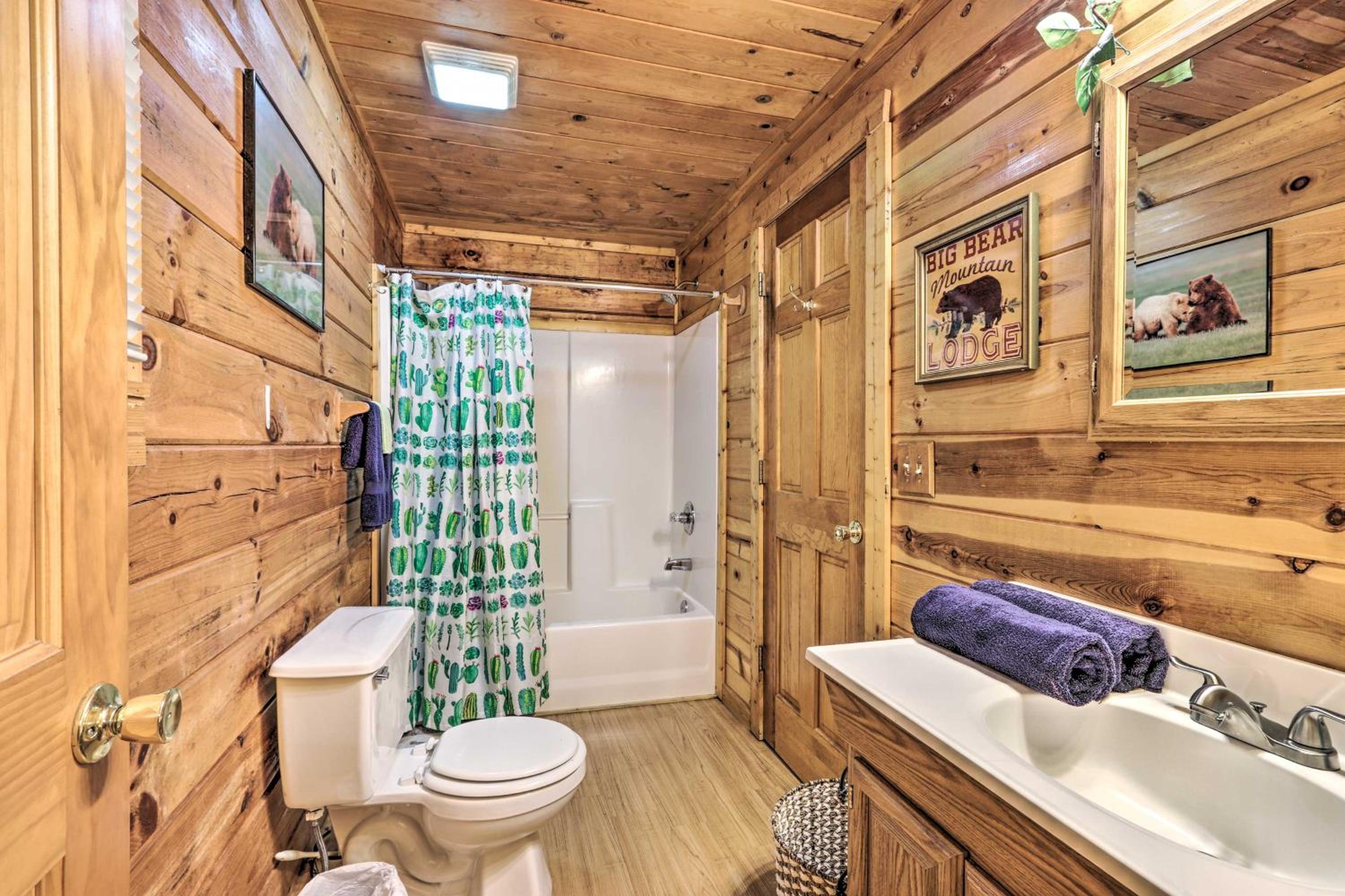 Cozy Cabin in PERFECT location - Property Image 12