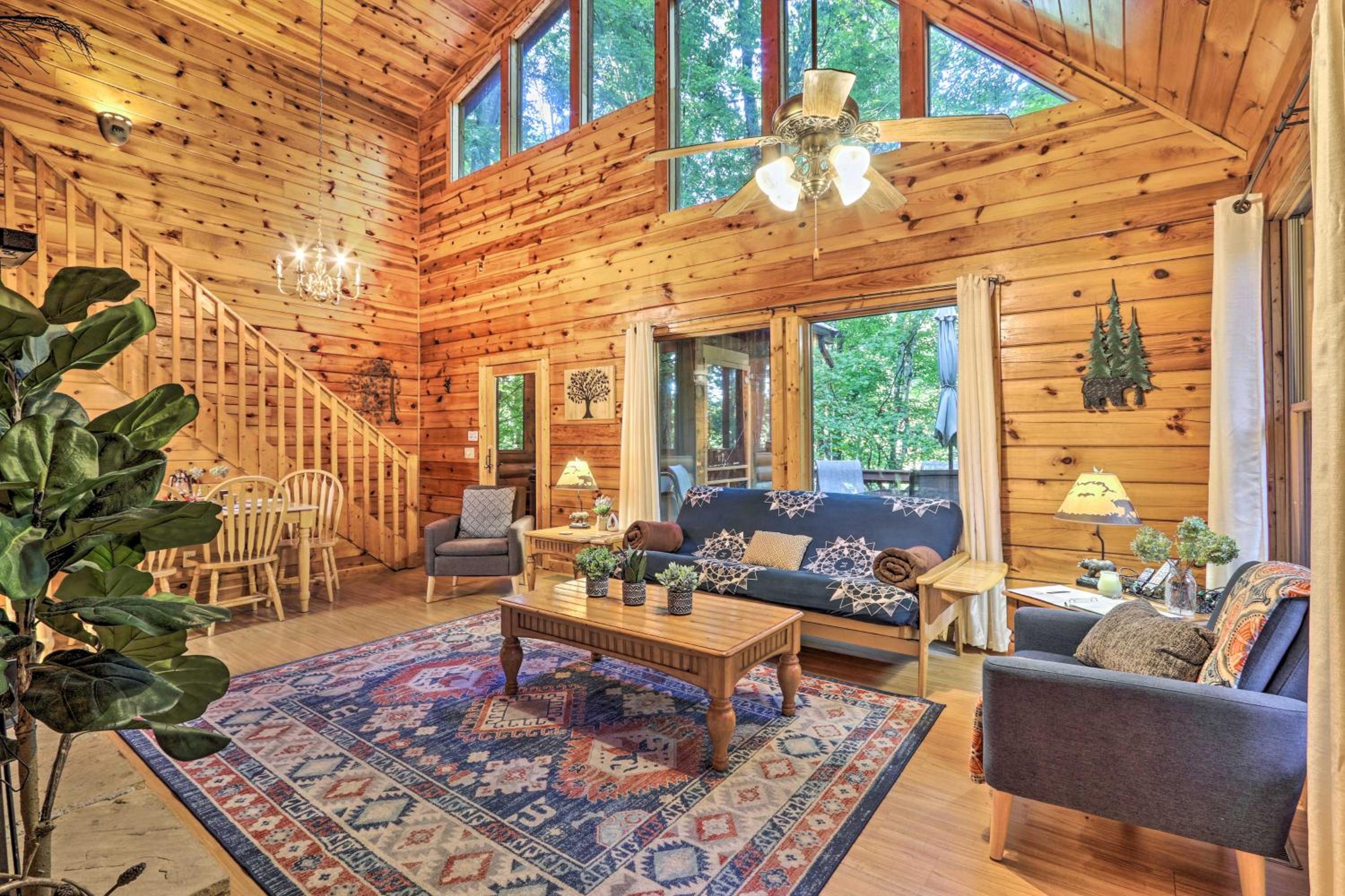 Cozy Mountain Cabin in PERFECT location view 2