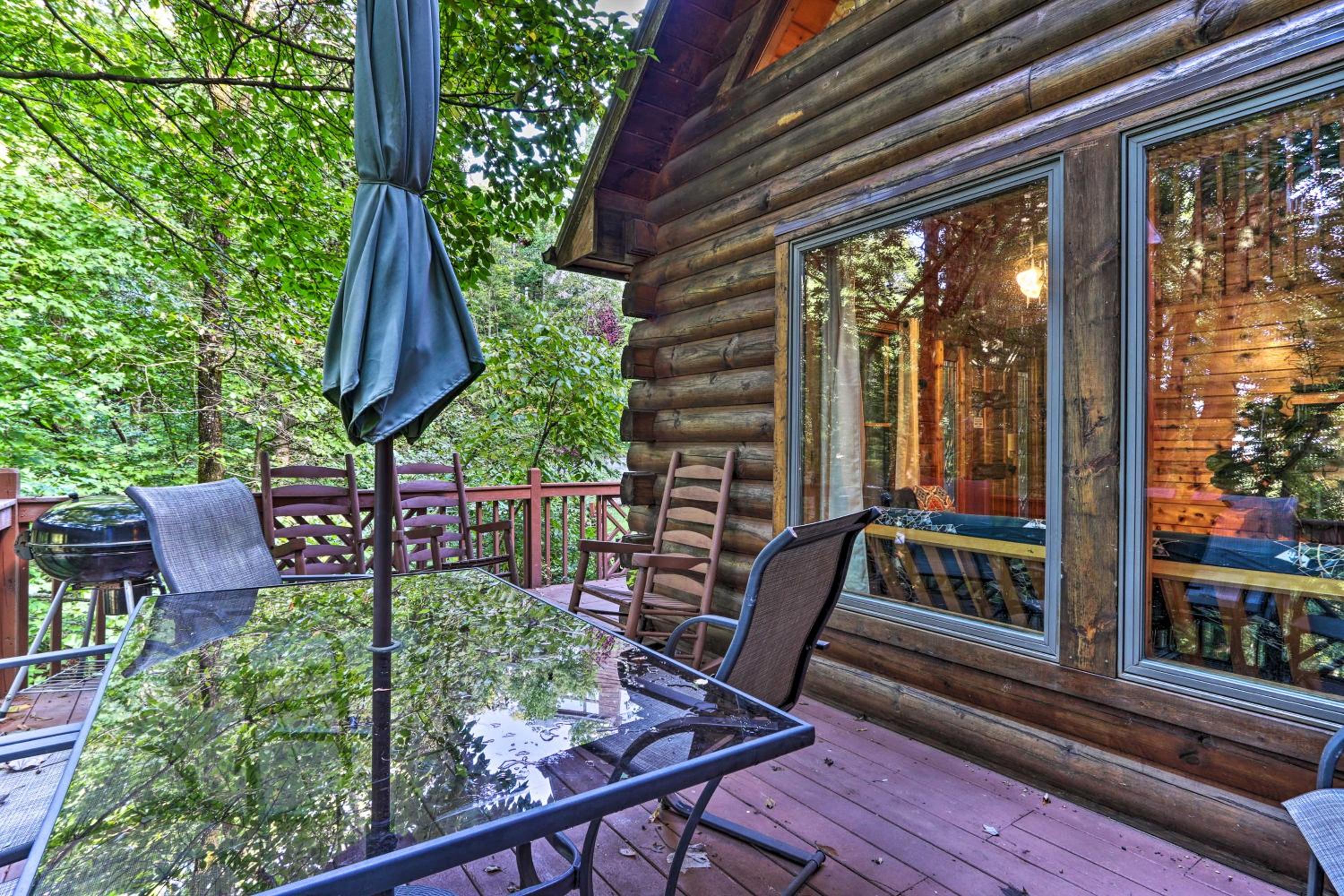 Cozy Cabin in PERFECT location - Property Image 7