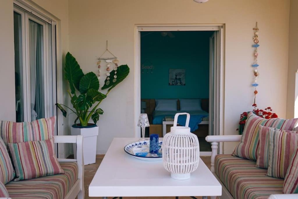 Villa Avocado