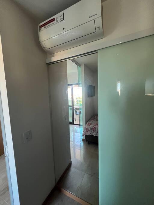 Apto Smart Orla Px Centro de Convenções SSA Quarto e Sala