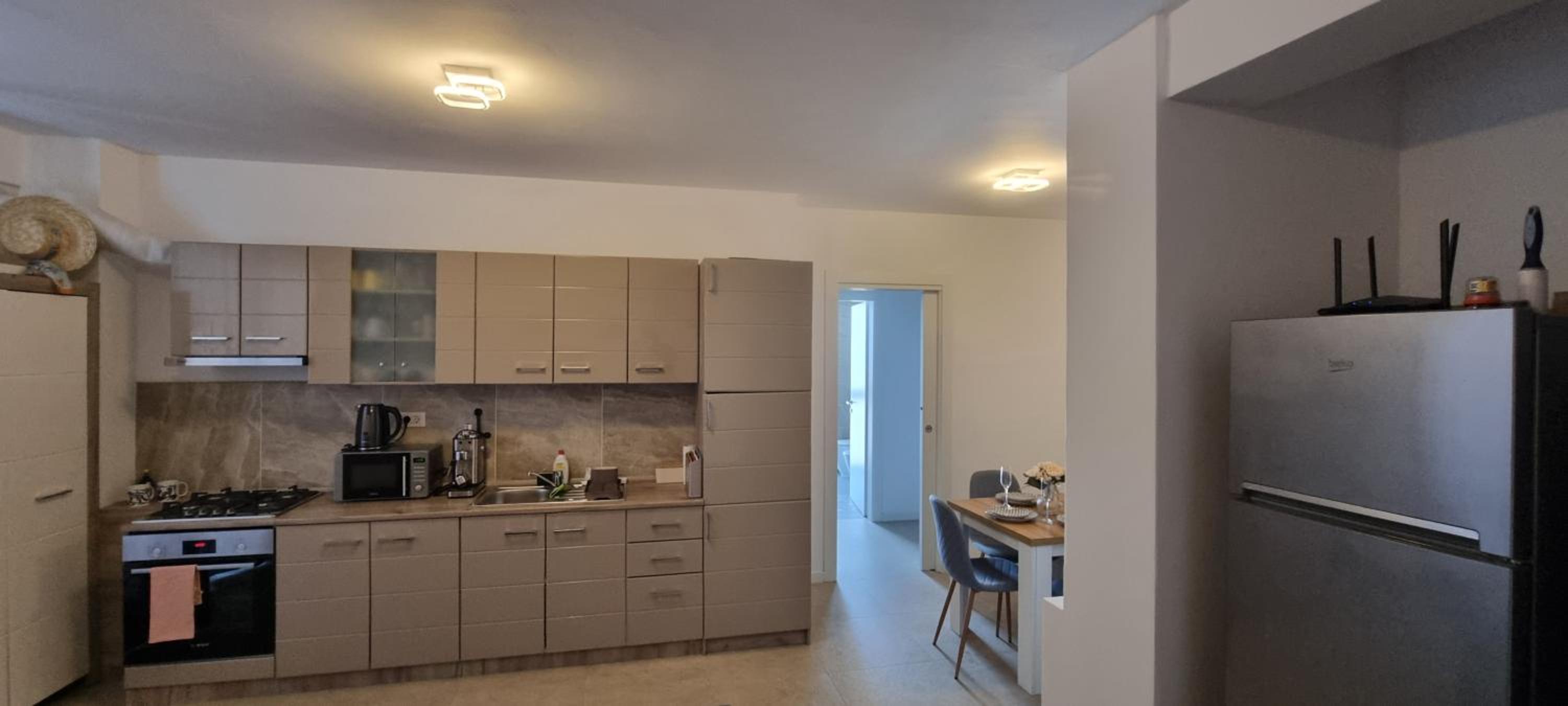 ATENEO - TREVI 2 ApArt Hotel, Modern DeLuxe Apartment with Big Terrace