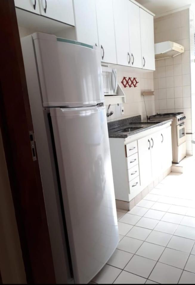 Apartamento 150 metros da Praia Grande em Ubatuba-SP
