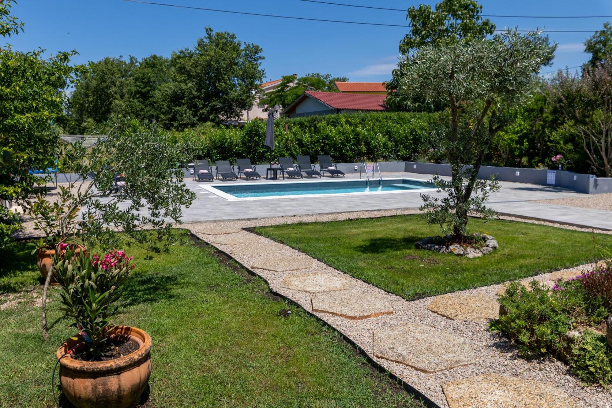 Villa ZaVaLa Brzac view 2