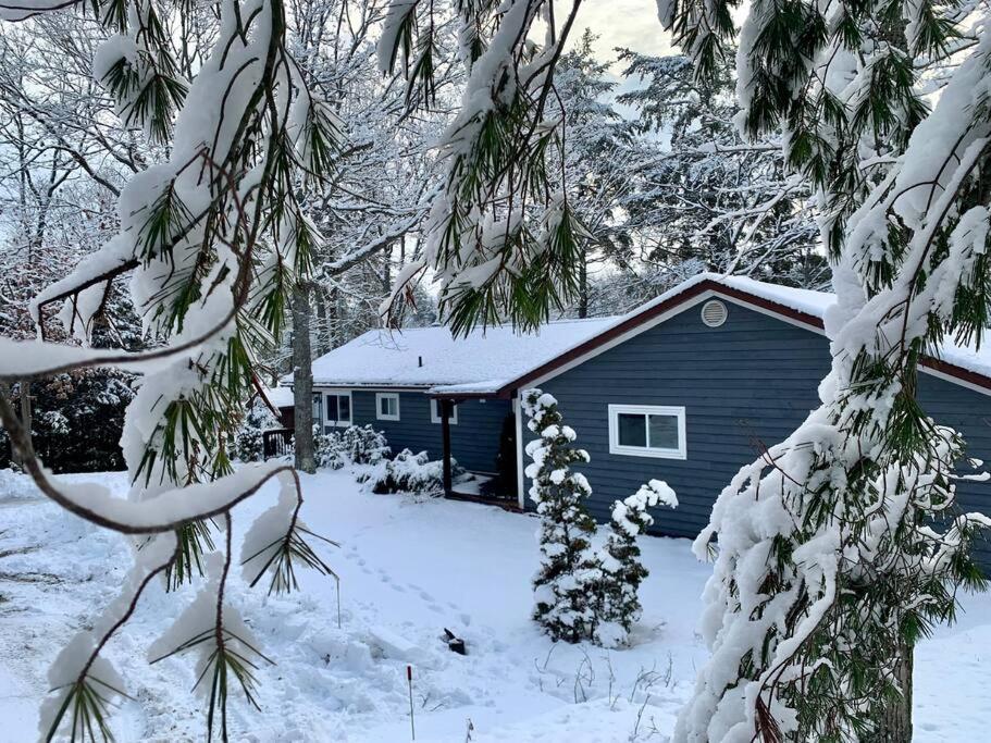 5 Bedroom Kennebec Lake House with 3 King Beds