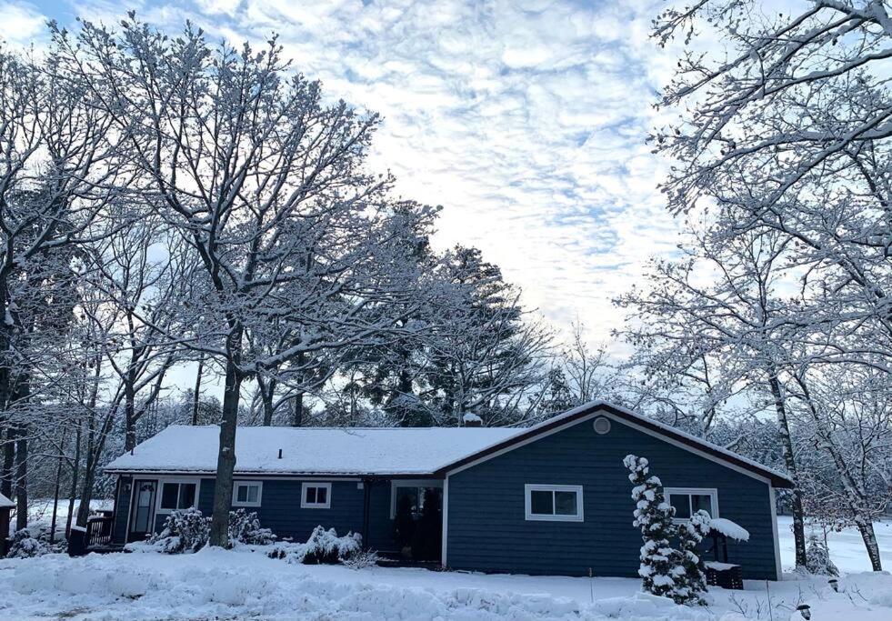 5 Bedroom Kennebec Lake House with 3 King Beds