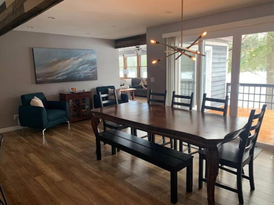 5 Bedroom Kennebec Lake House with 3 King Beds