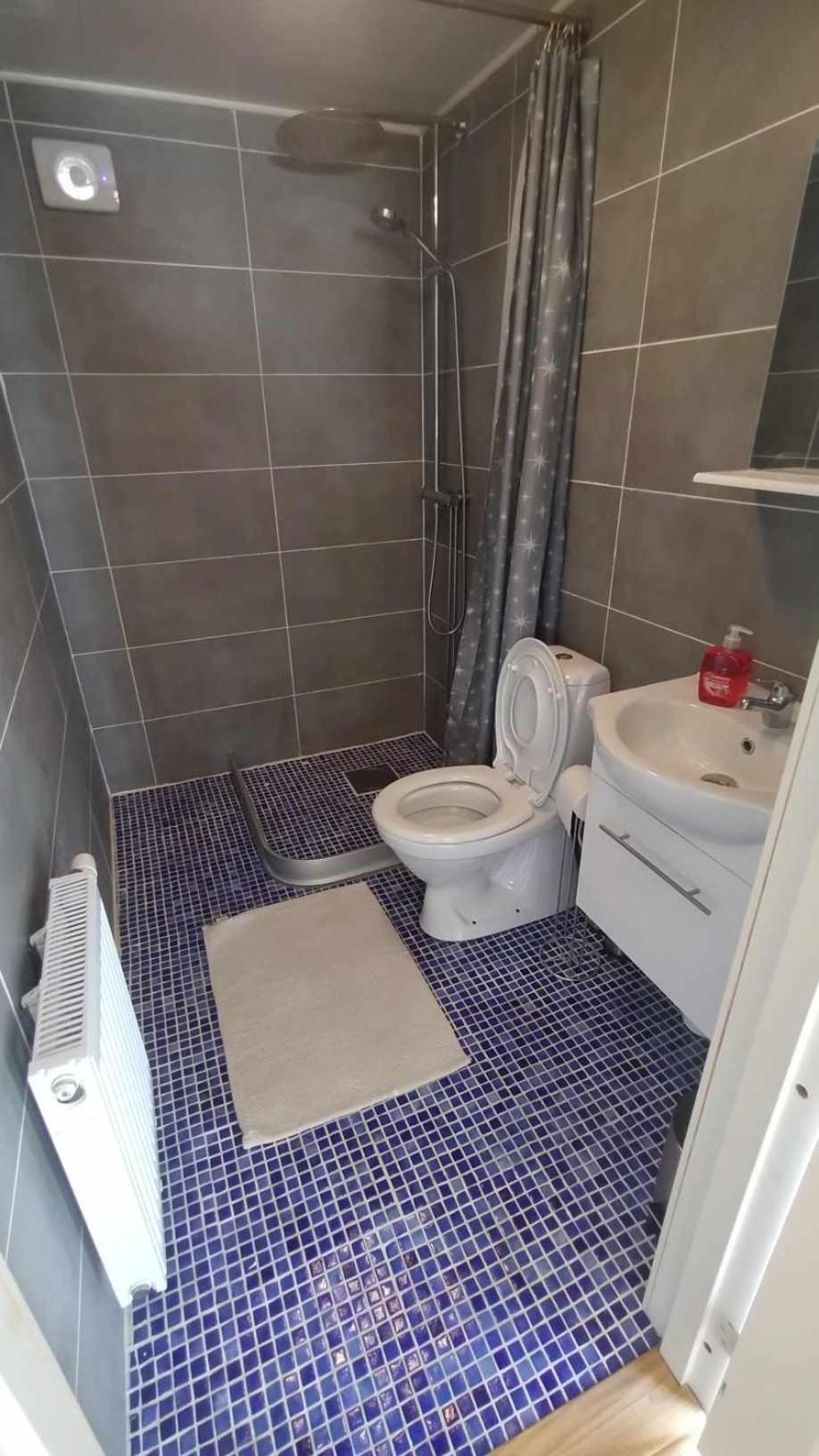 Tiny house with shared pool, max 4 people view 5