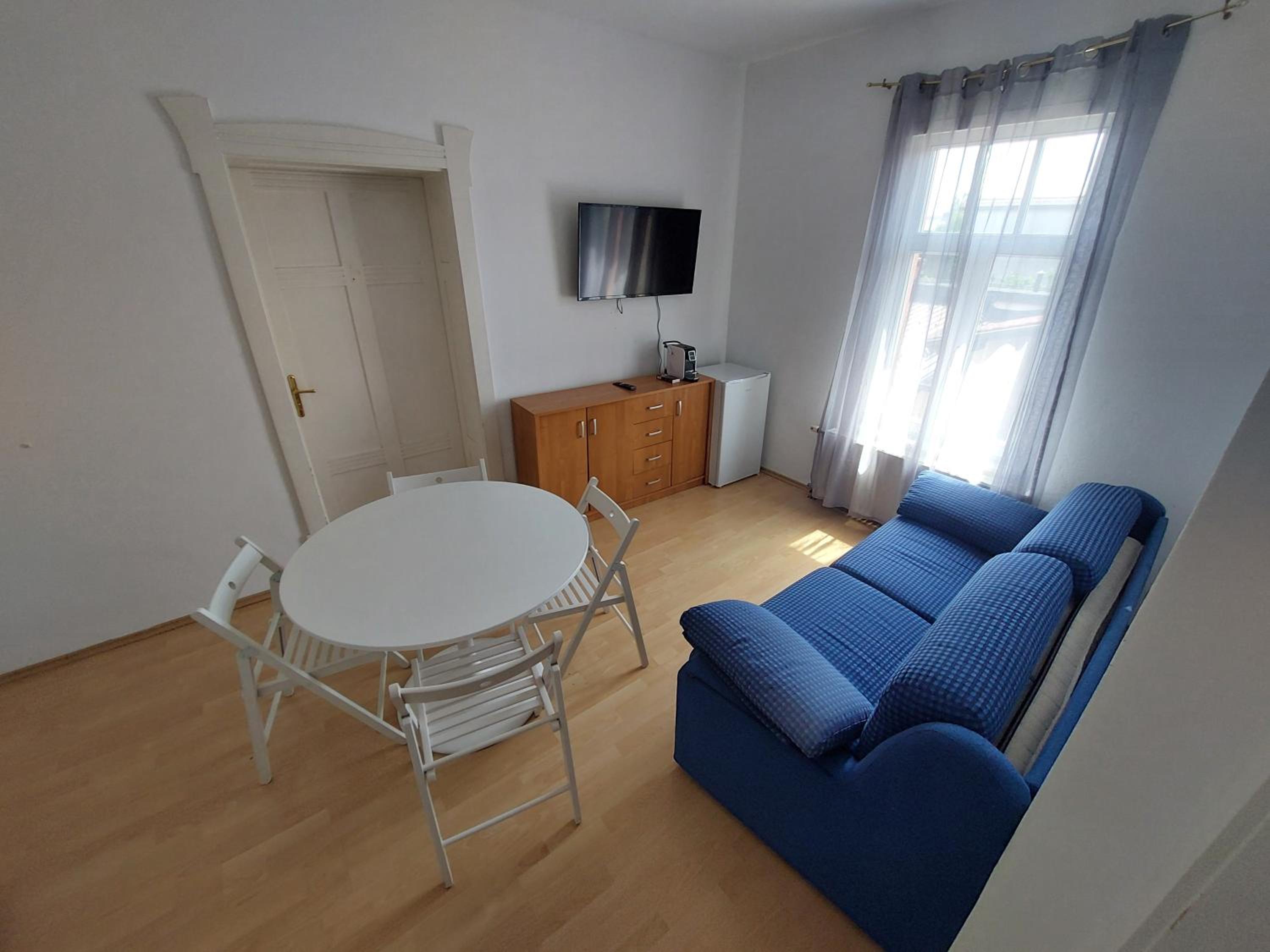 ROSE house - greenline accomodations view 5