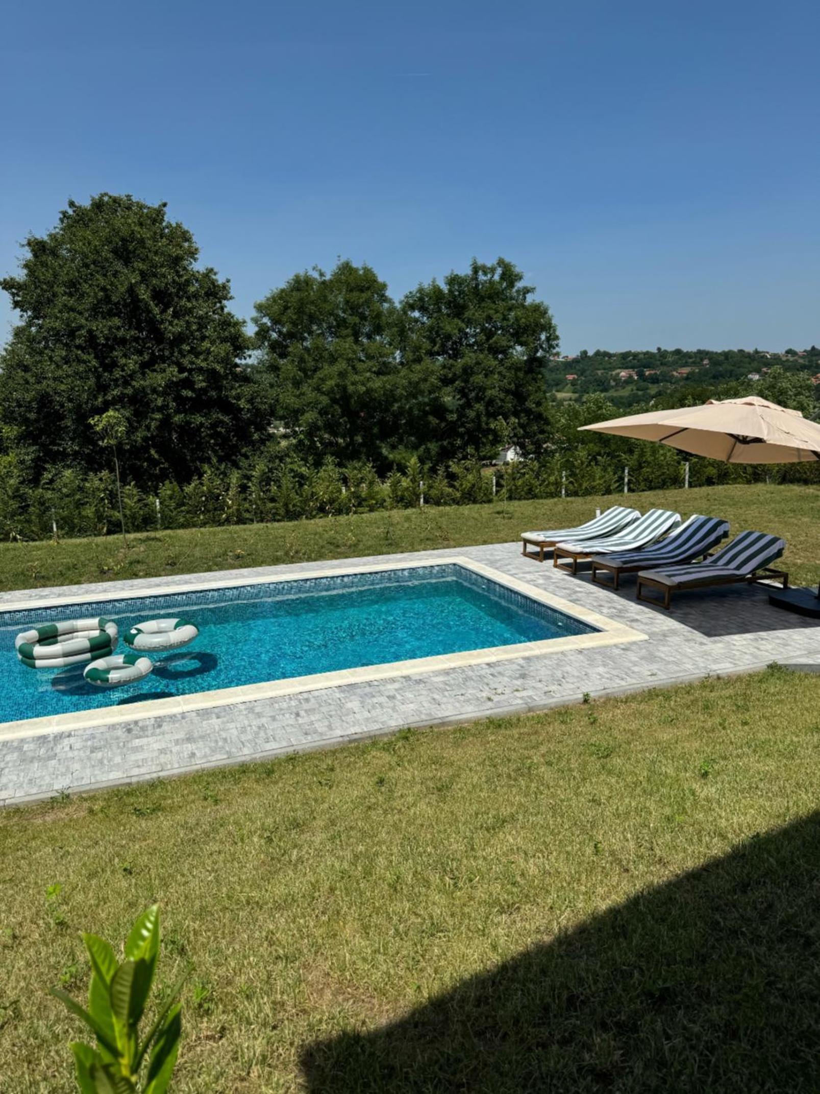 K42 pool house view 3