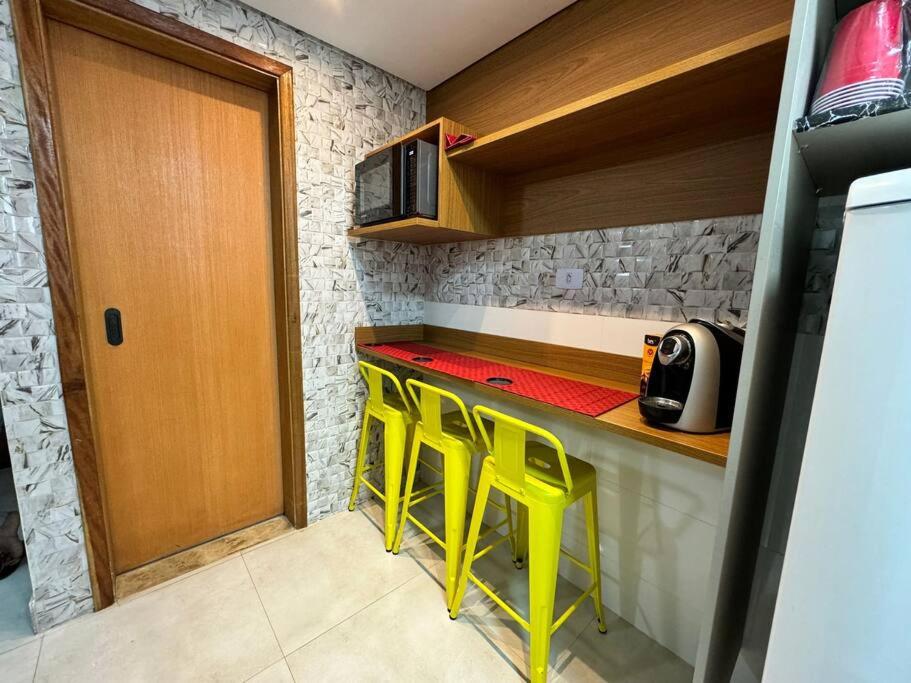 Apê 50 metros da praia, centro da Mirim, Wi-fi, 6 pessoas