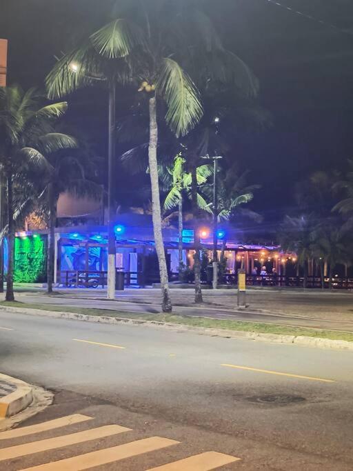 Apê 50 metros da praia, centro da Mirim, Wi-fi, 6 pessoas