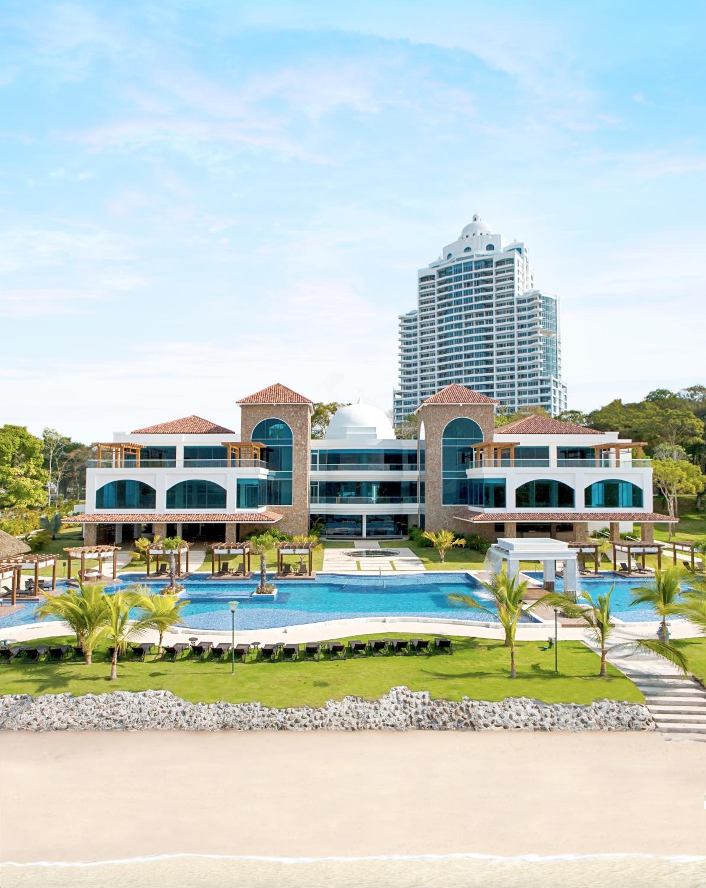 Exclusive Beachfront Apartment