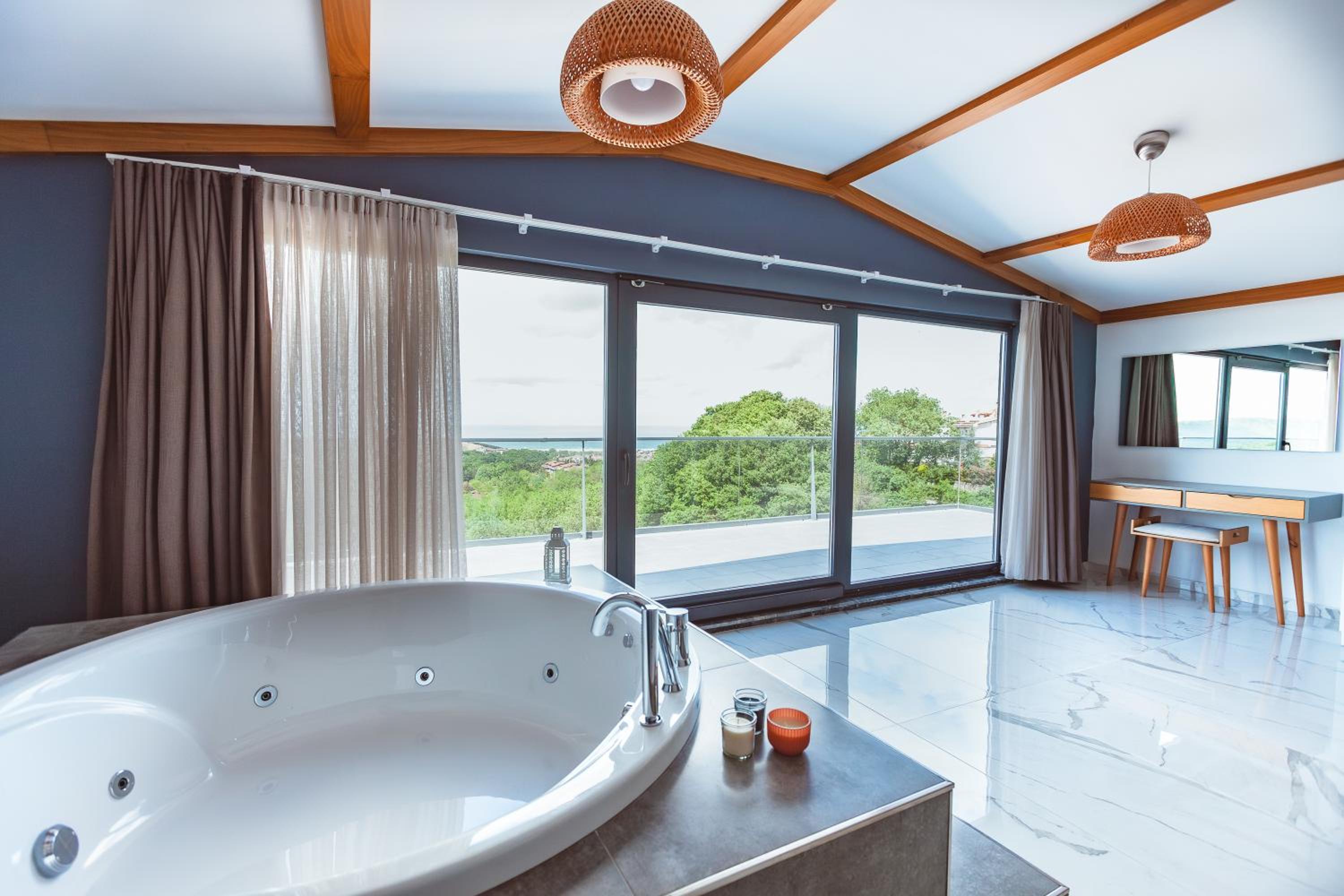Royal Blue Istanbul - Luxury Villas