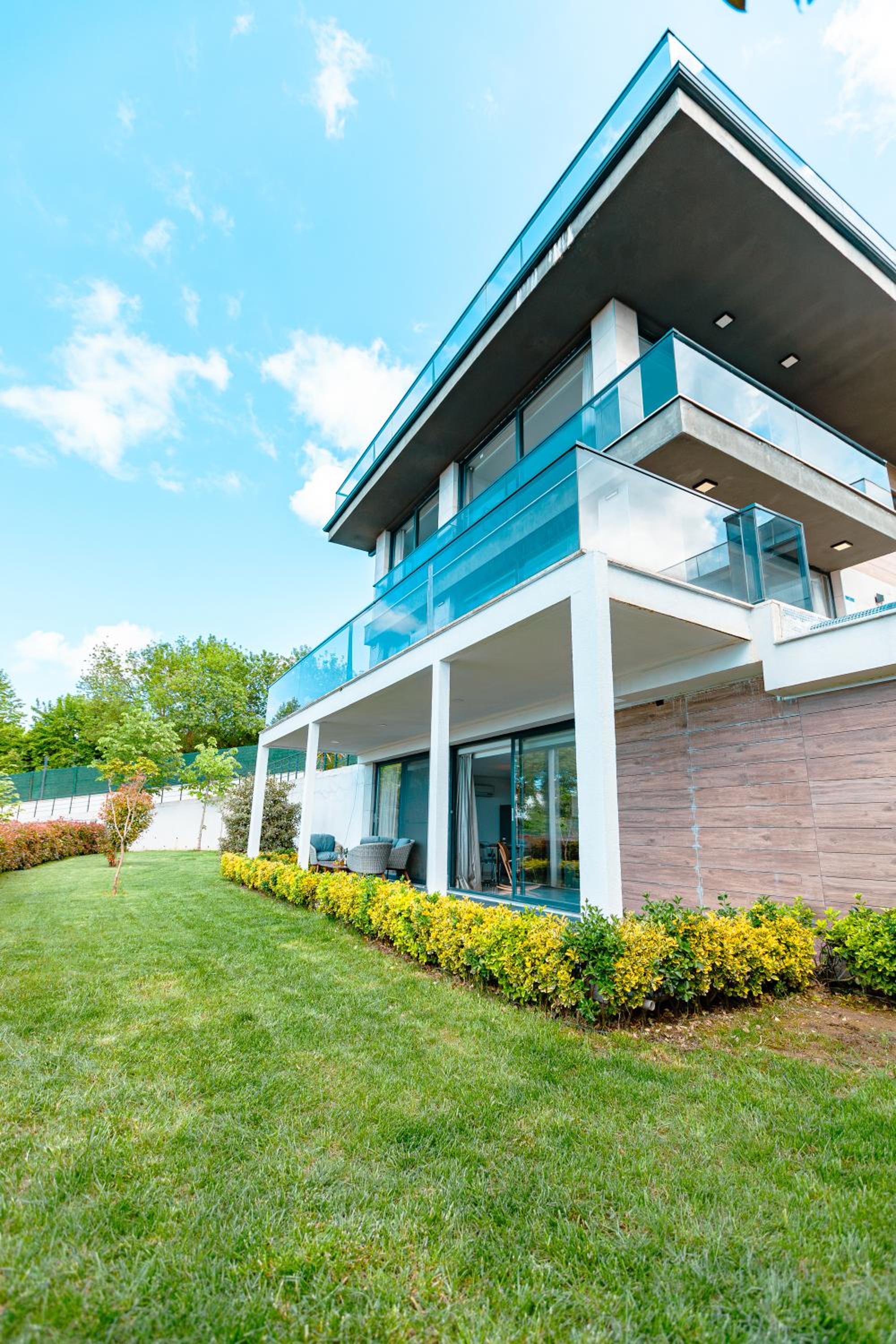 Royal Blue Istanbul - Luxury Villas