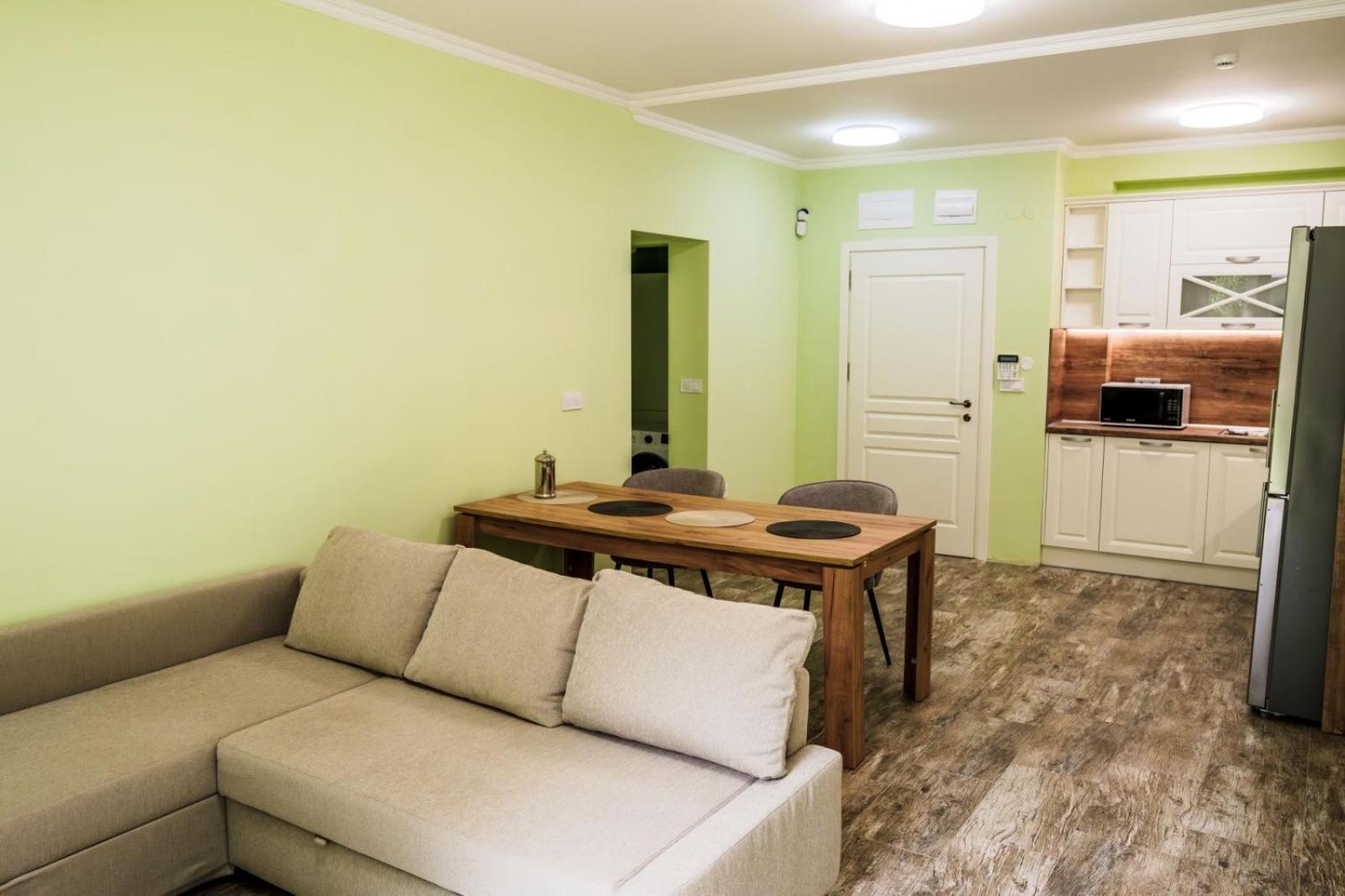 Garden Apartment Fichoza 1 - 80 m from the see