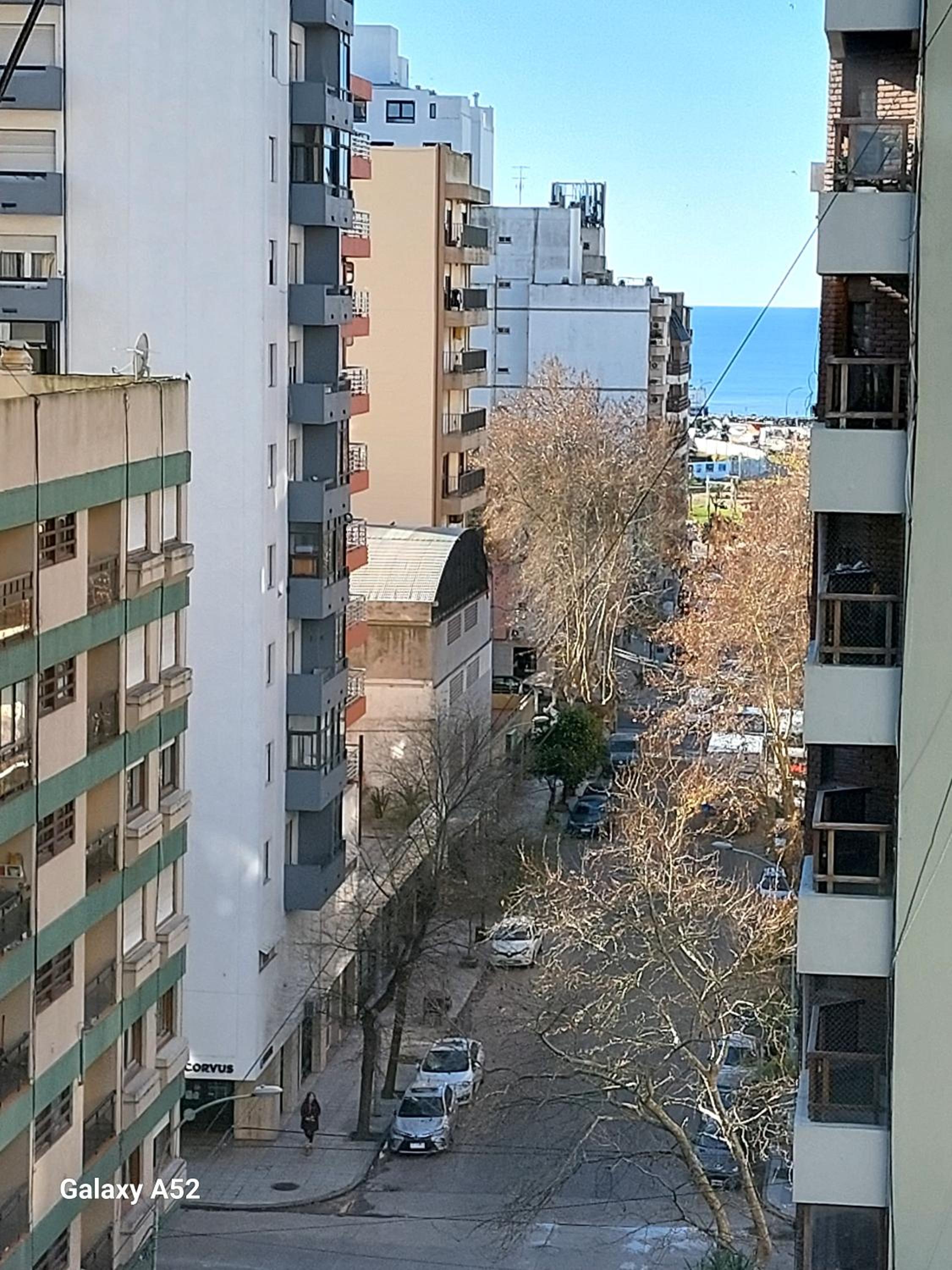 Monoambiente para 2 personas reciclado a nuevo a mts del mar en barrio La Perla