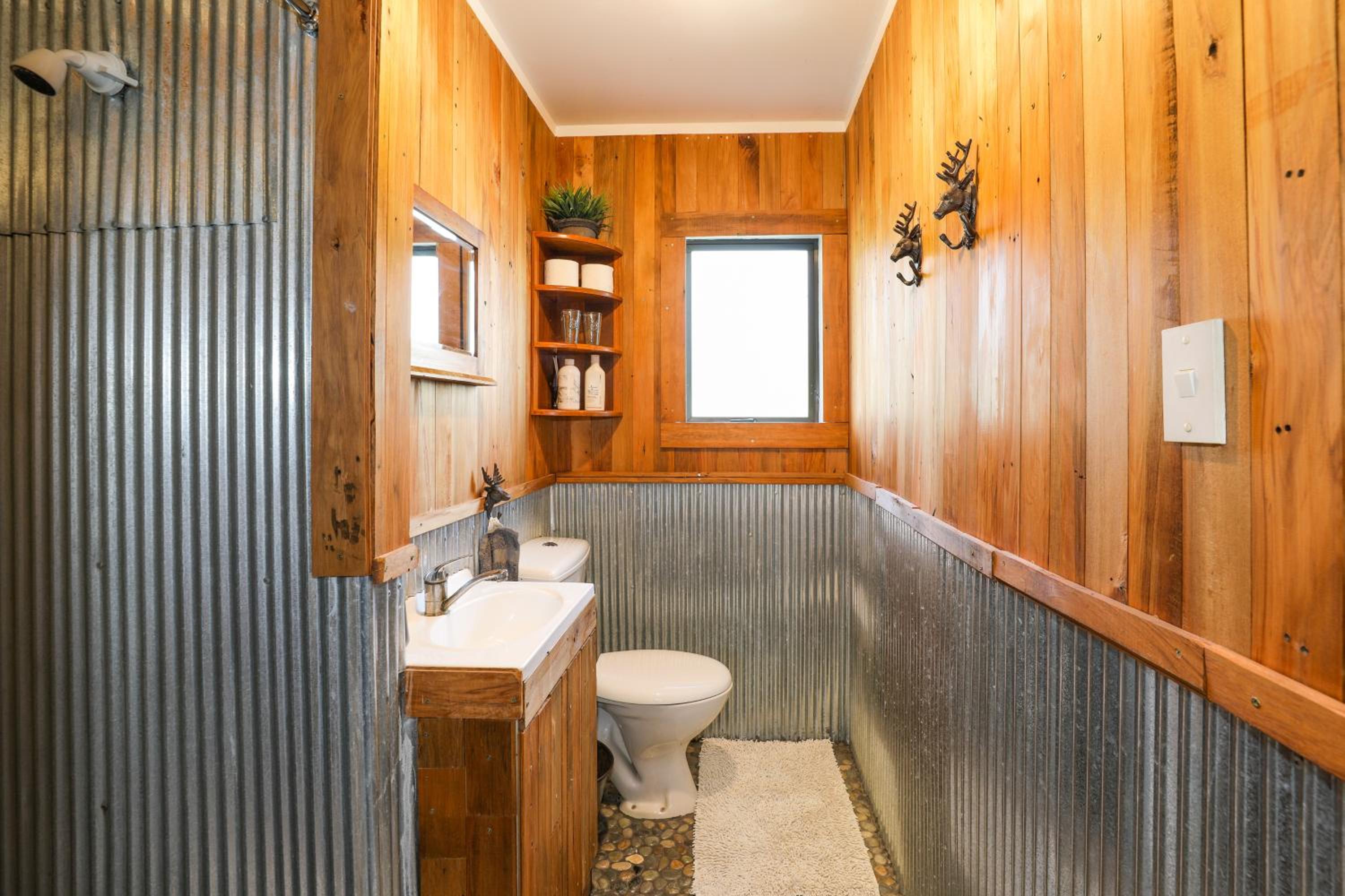Timber Retreat - CBD location