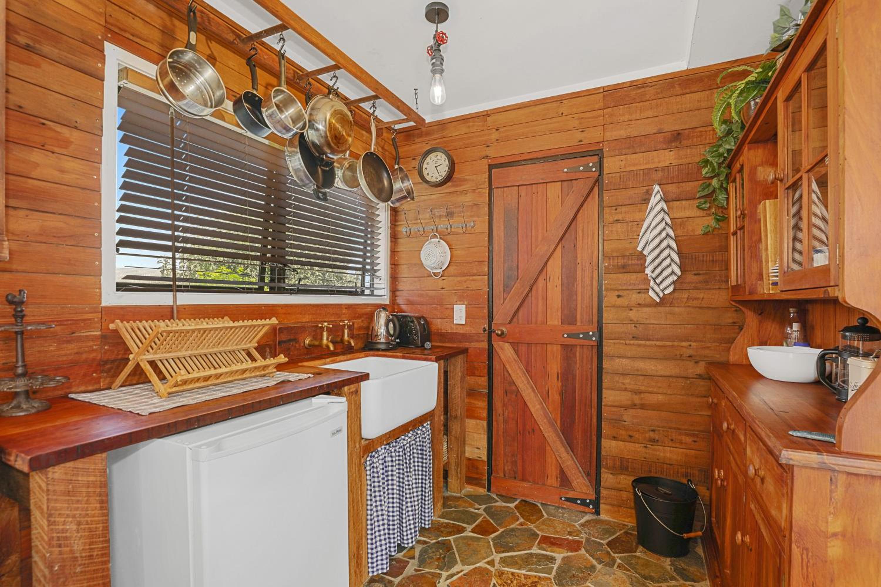 Timber Retreat - CBD location