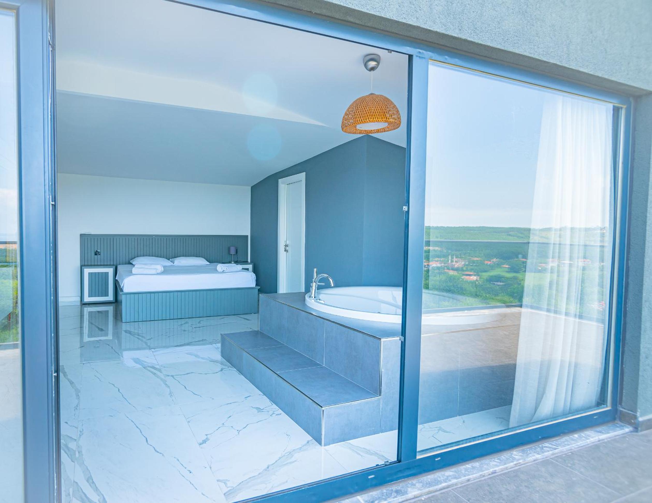 Royal Blue Istanbul - Luxury Villas