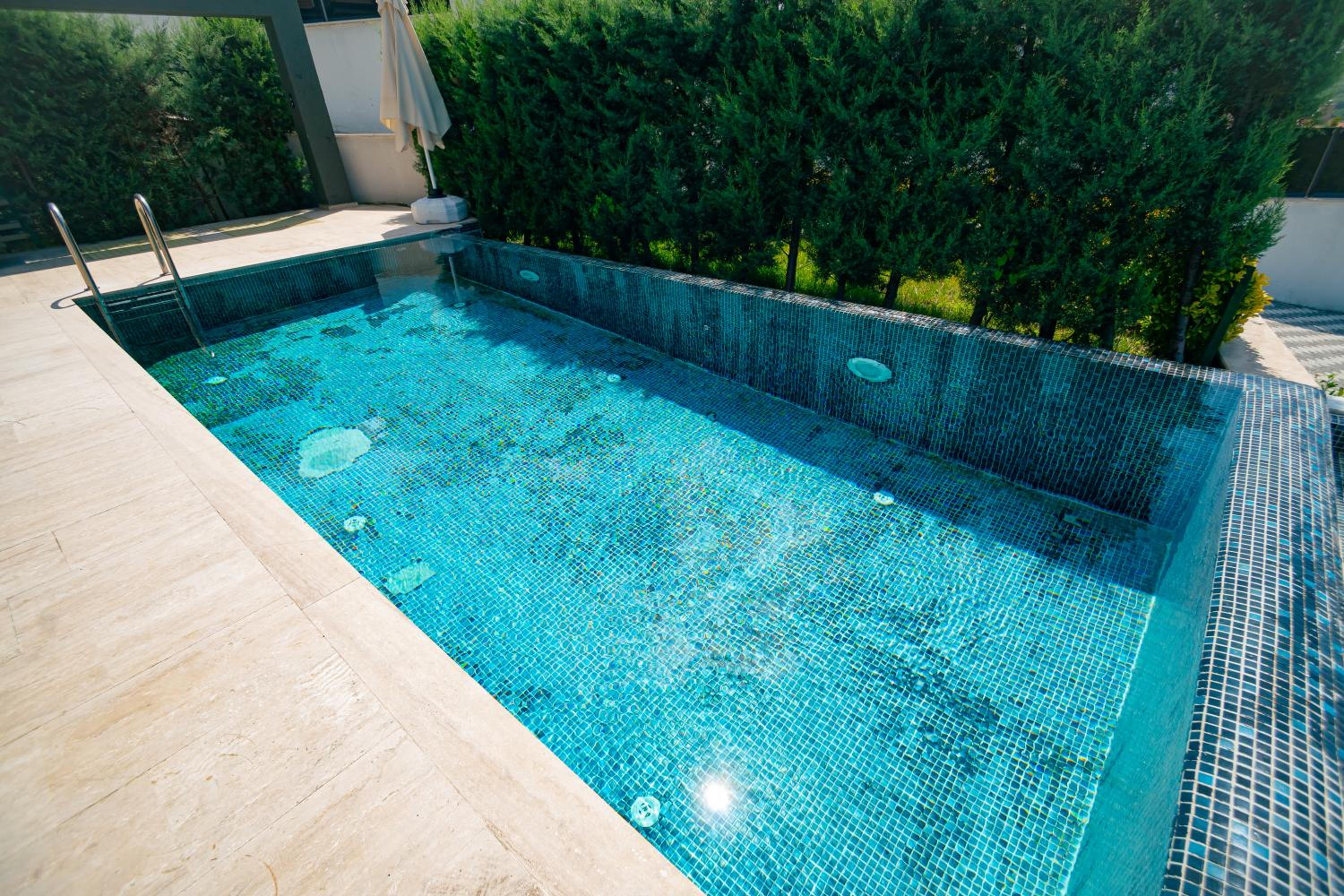 Royal Blue Istanbul - Luxury Villas