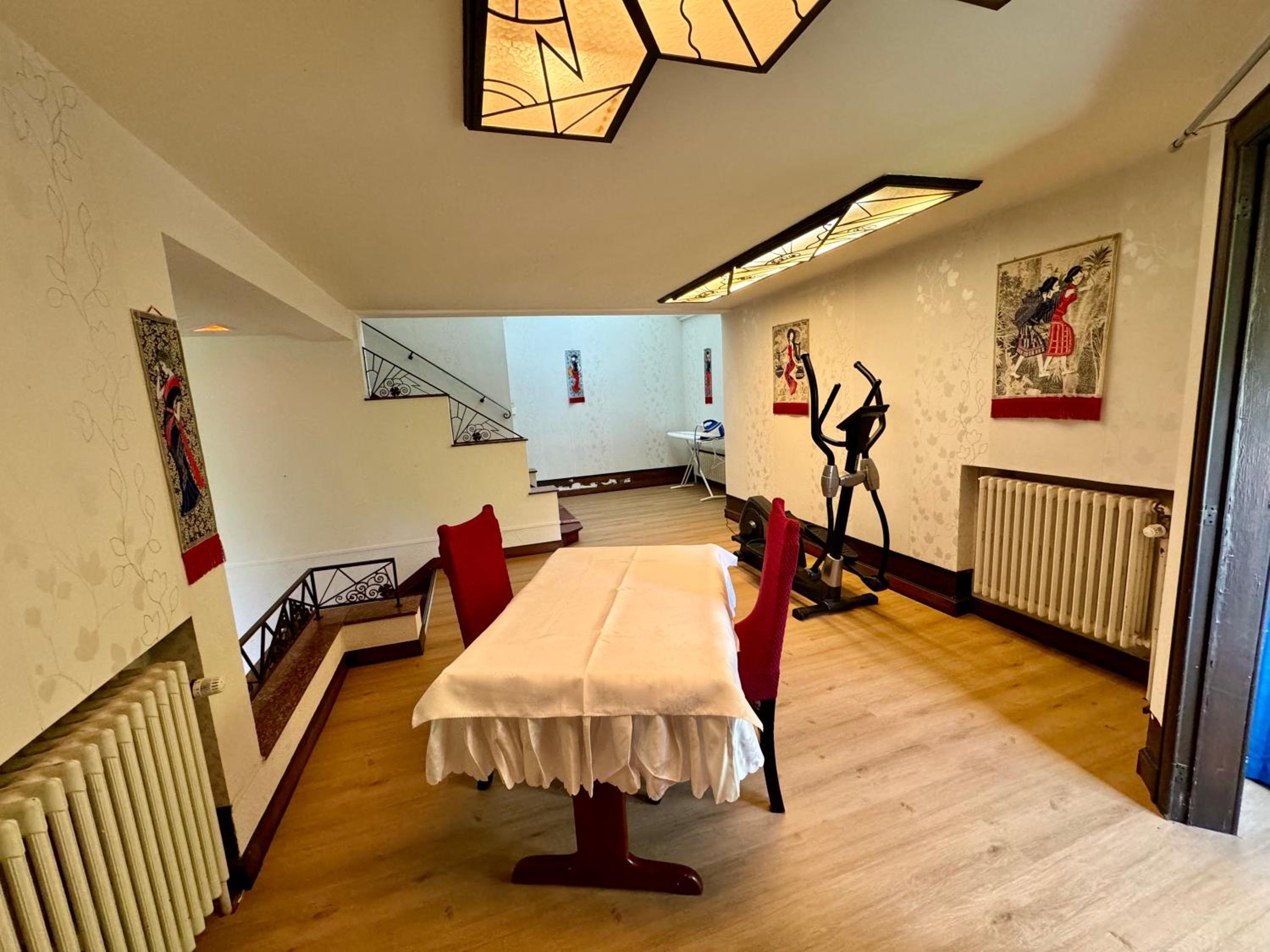 la villa dewez a loverval