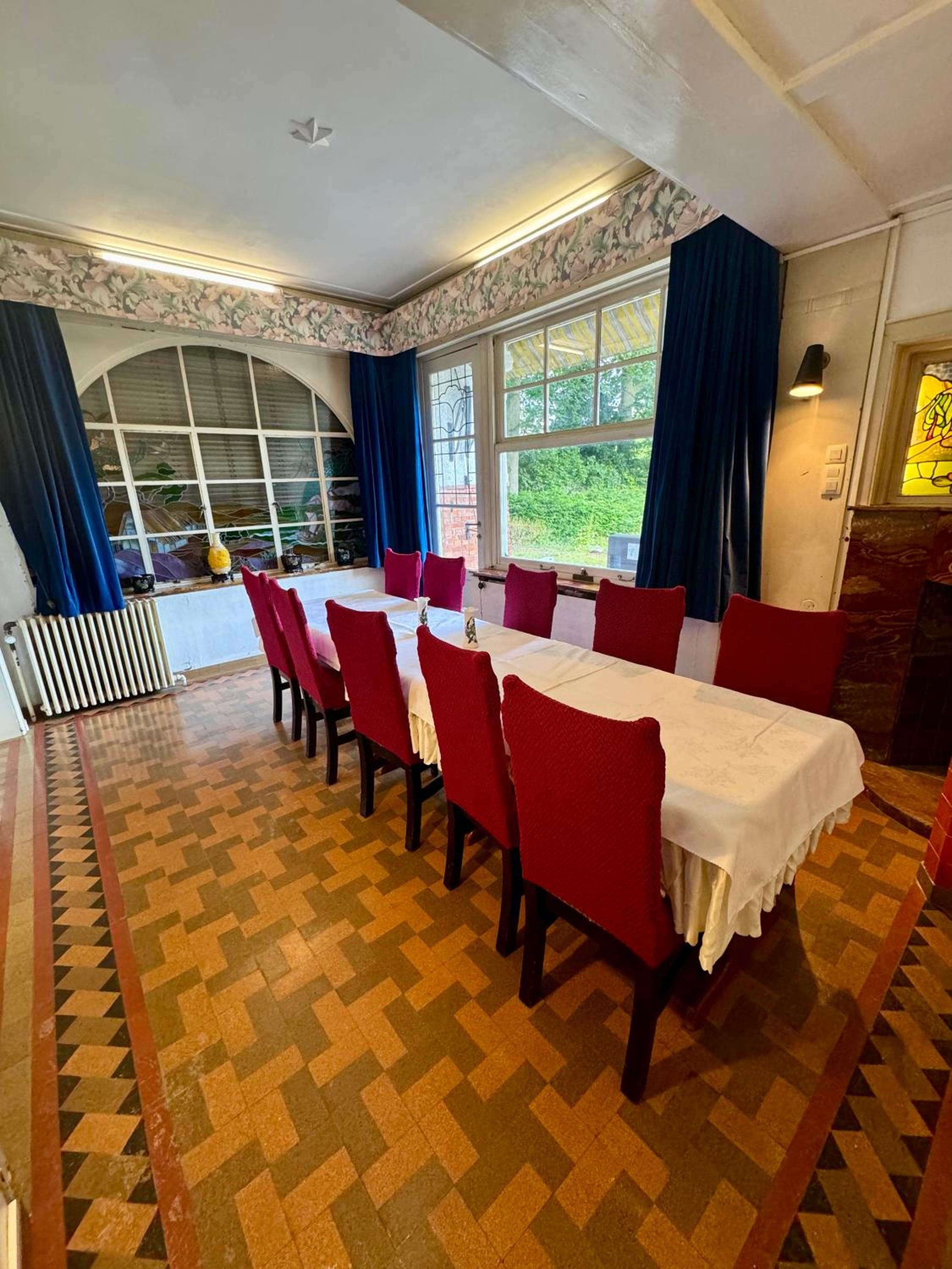 la villa dewez a loverval