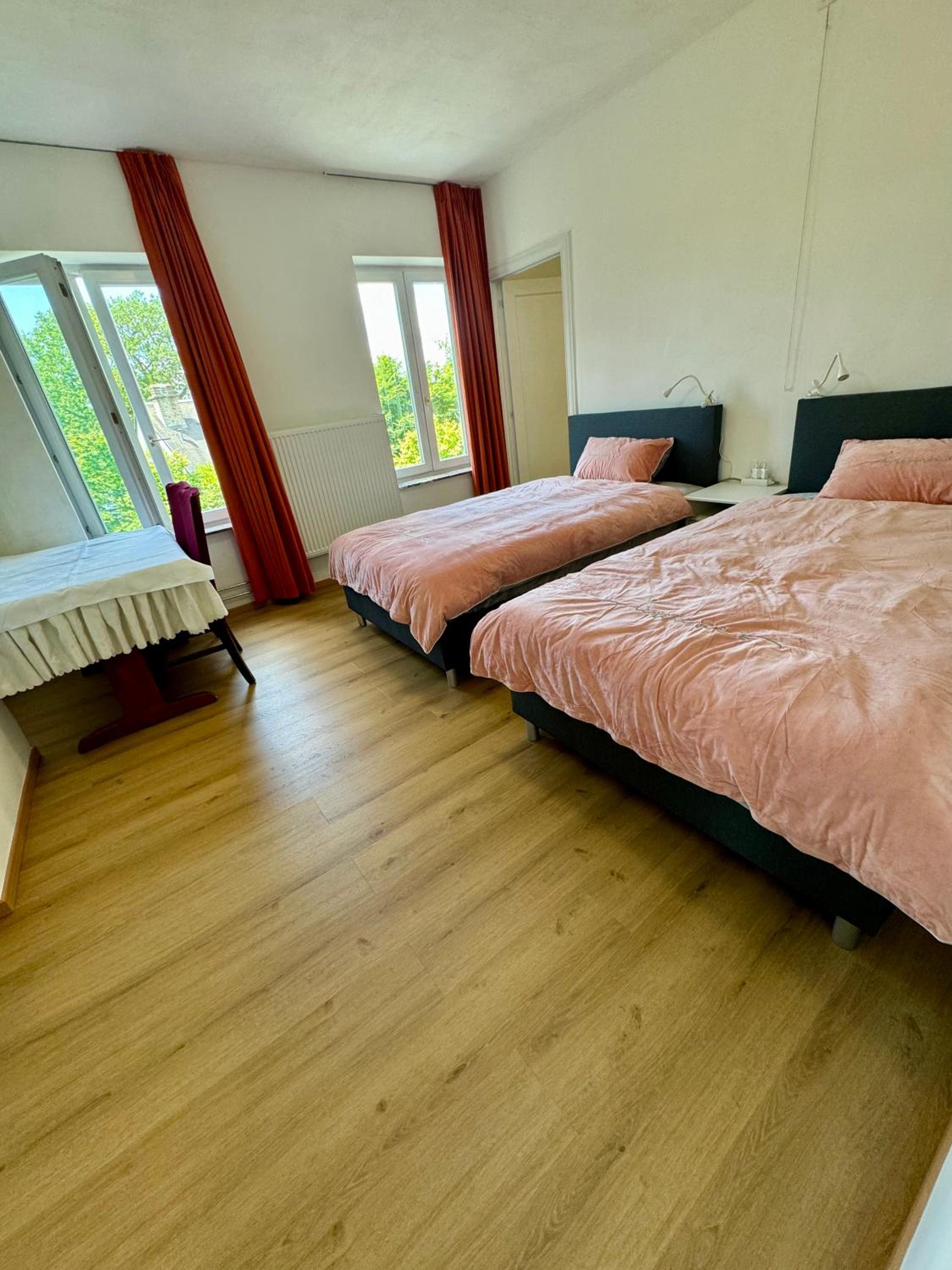 la villa dewez a loverval