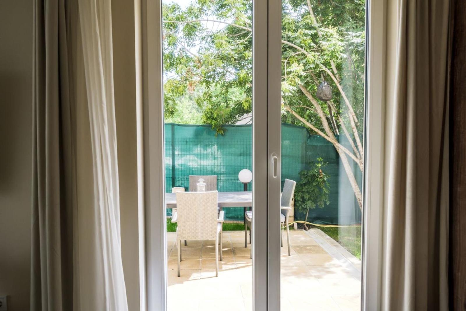Garden Apartment Fichoza 2 - 80m from the sea