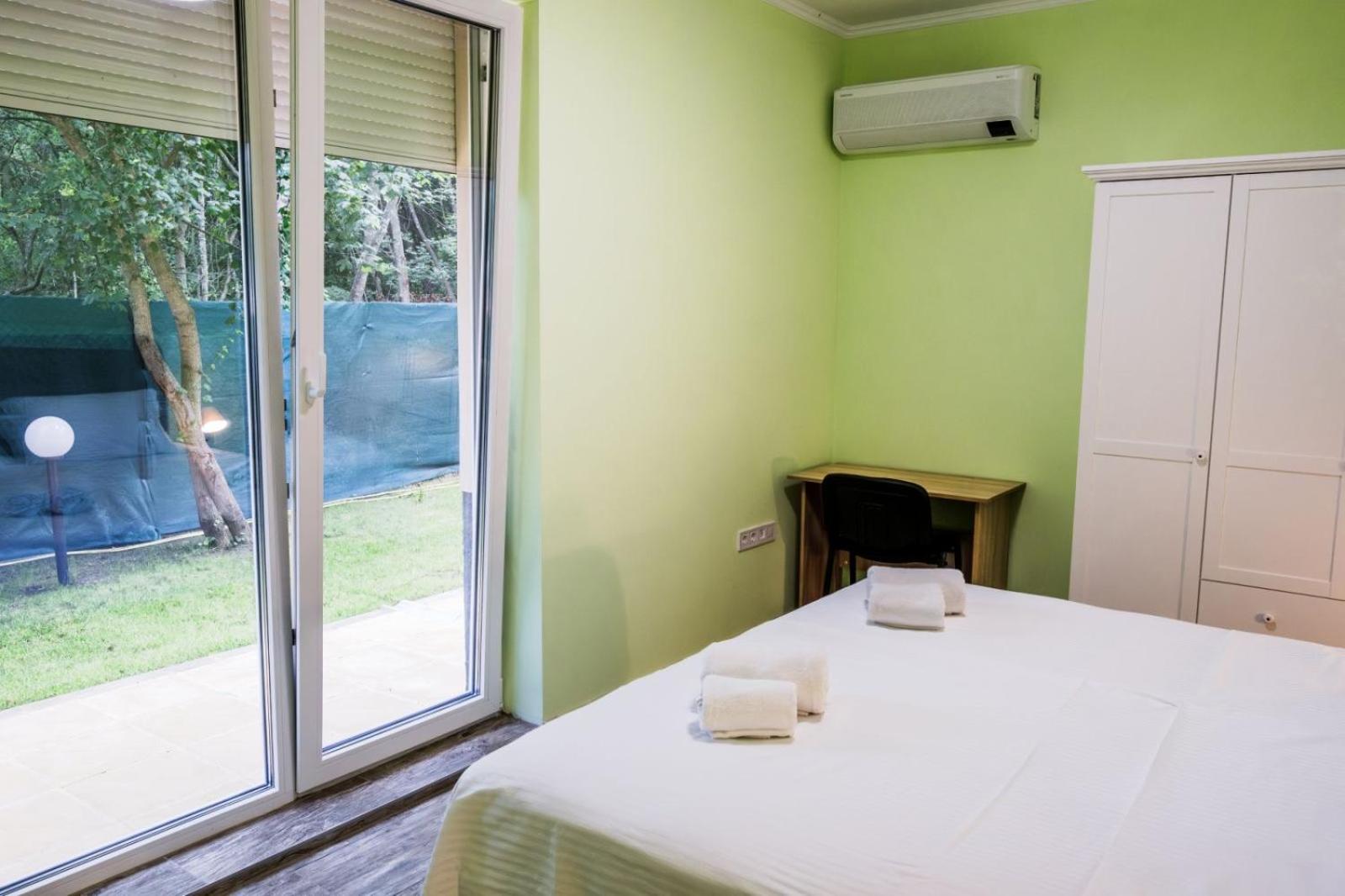 Garden Apartment Fichoza 2 - 80m from the sea