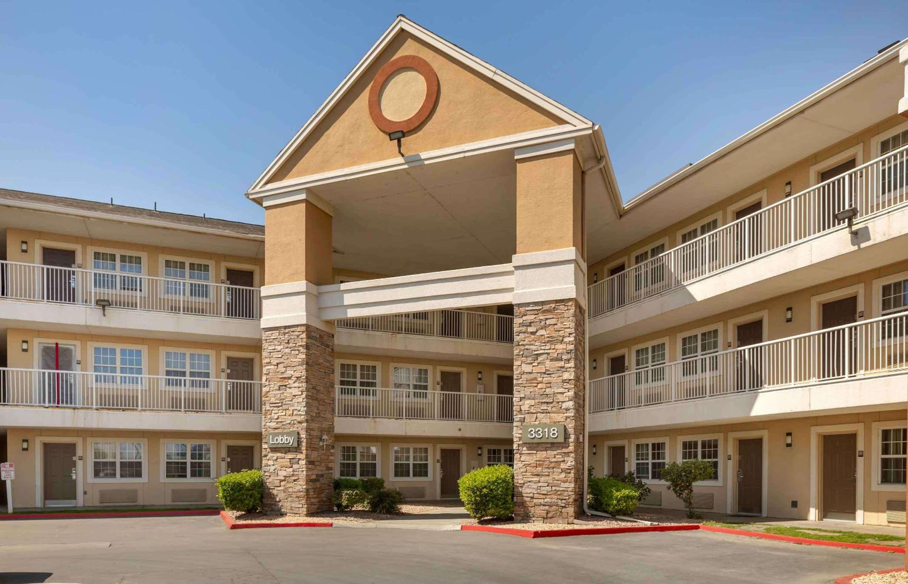 Bakersfield Vacations - Extended Stay America Suites - Bakersfield - California Avenue - Property Image 1