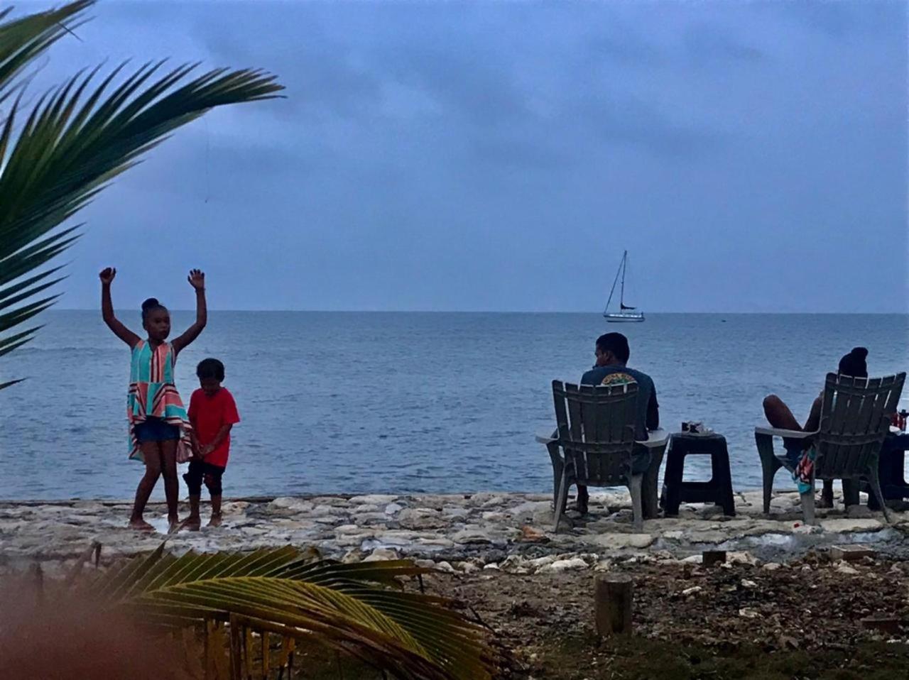 Beach House Piedra de sol