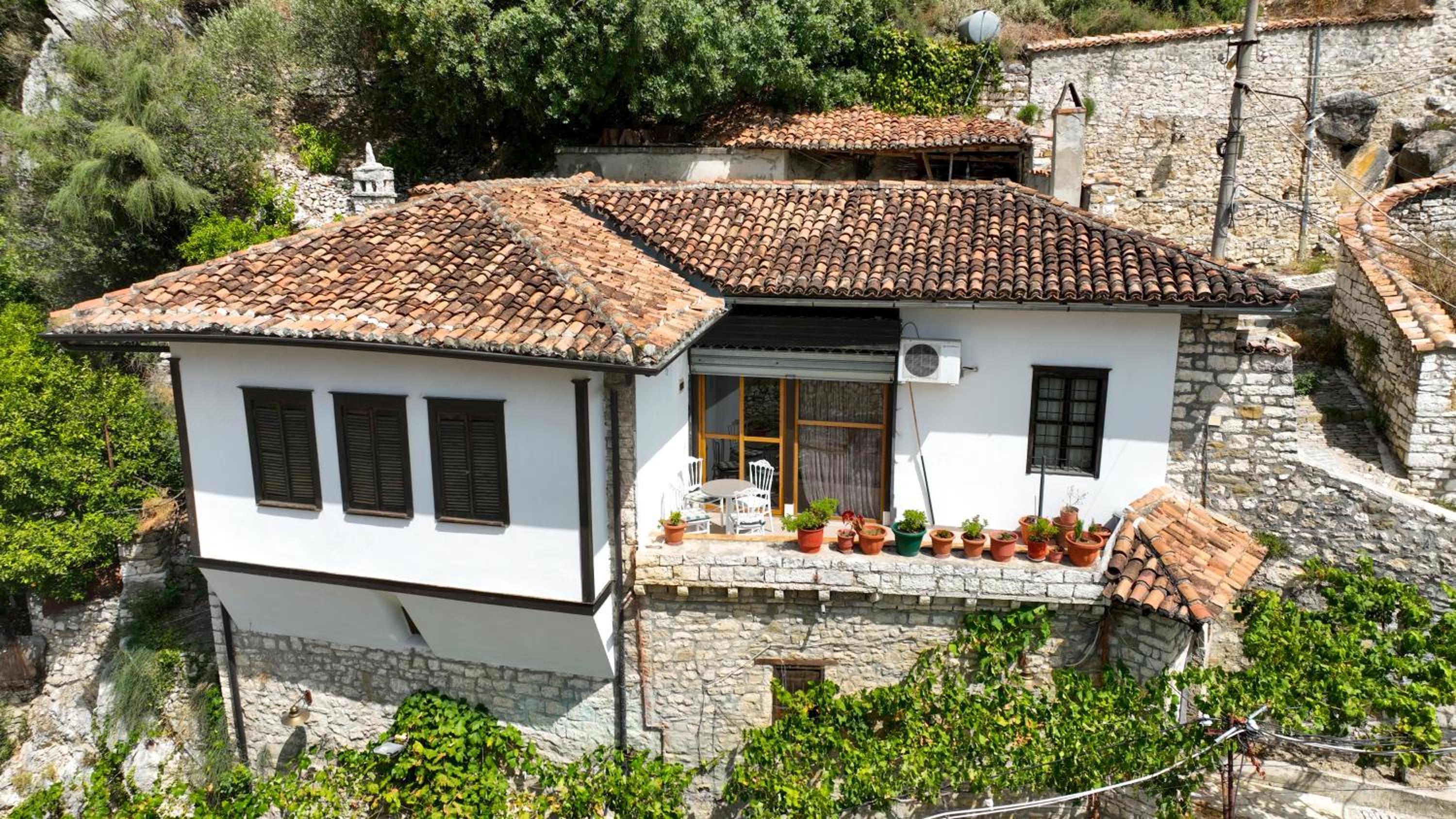 Berat Villa Lions Gate 1