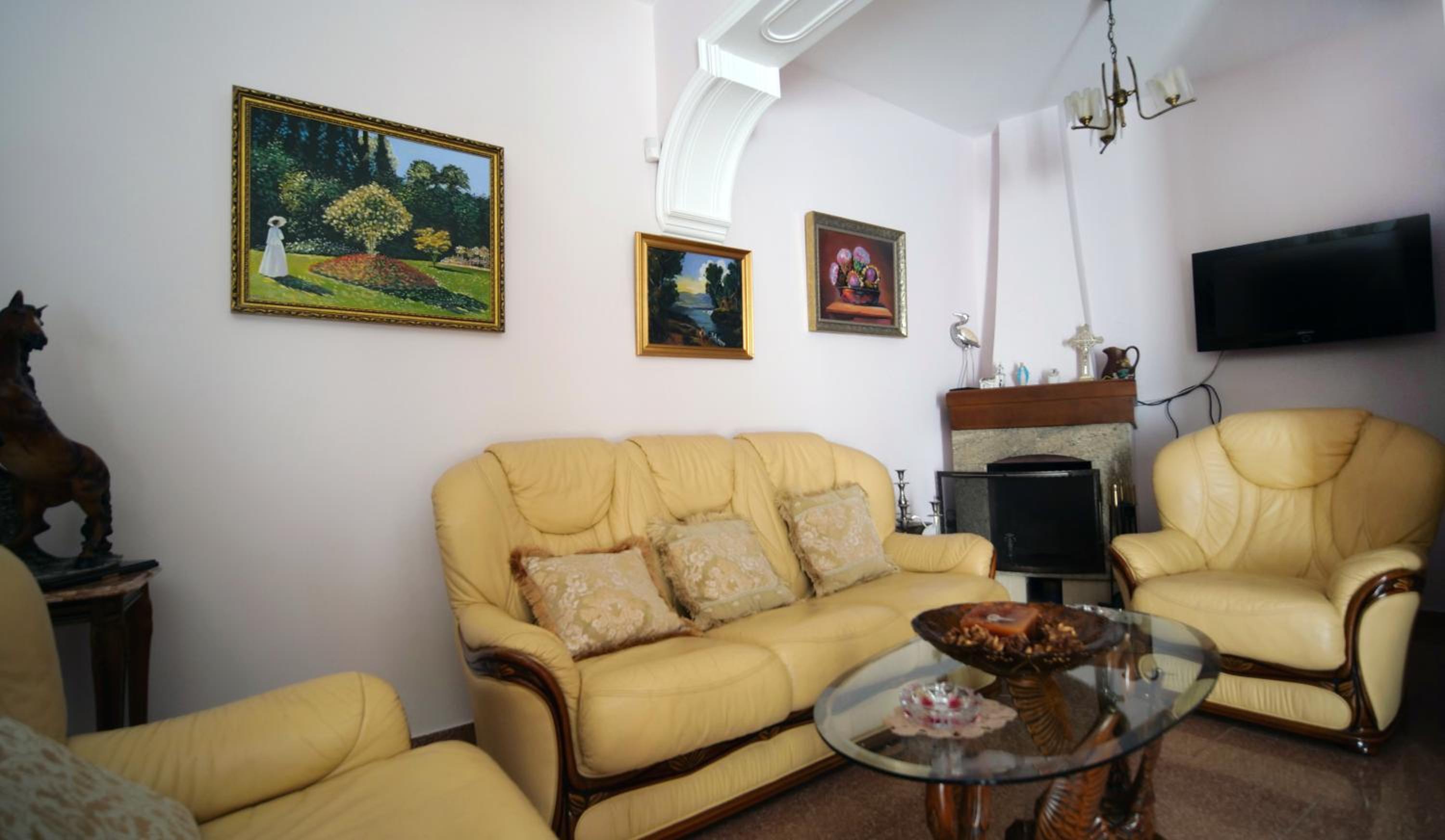 Berat Villa Lions Gate 1