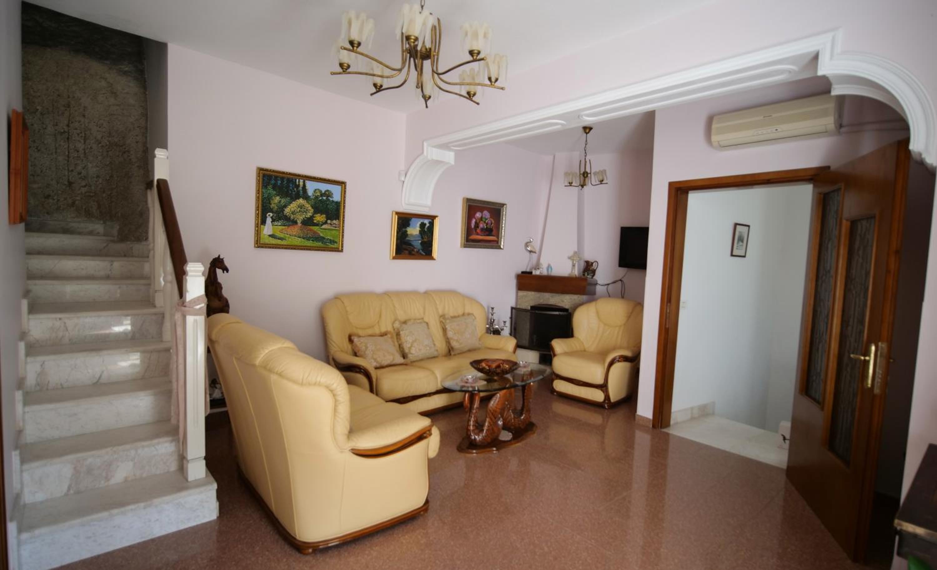 Berat Villa Lions Gate 1