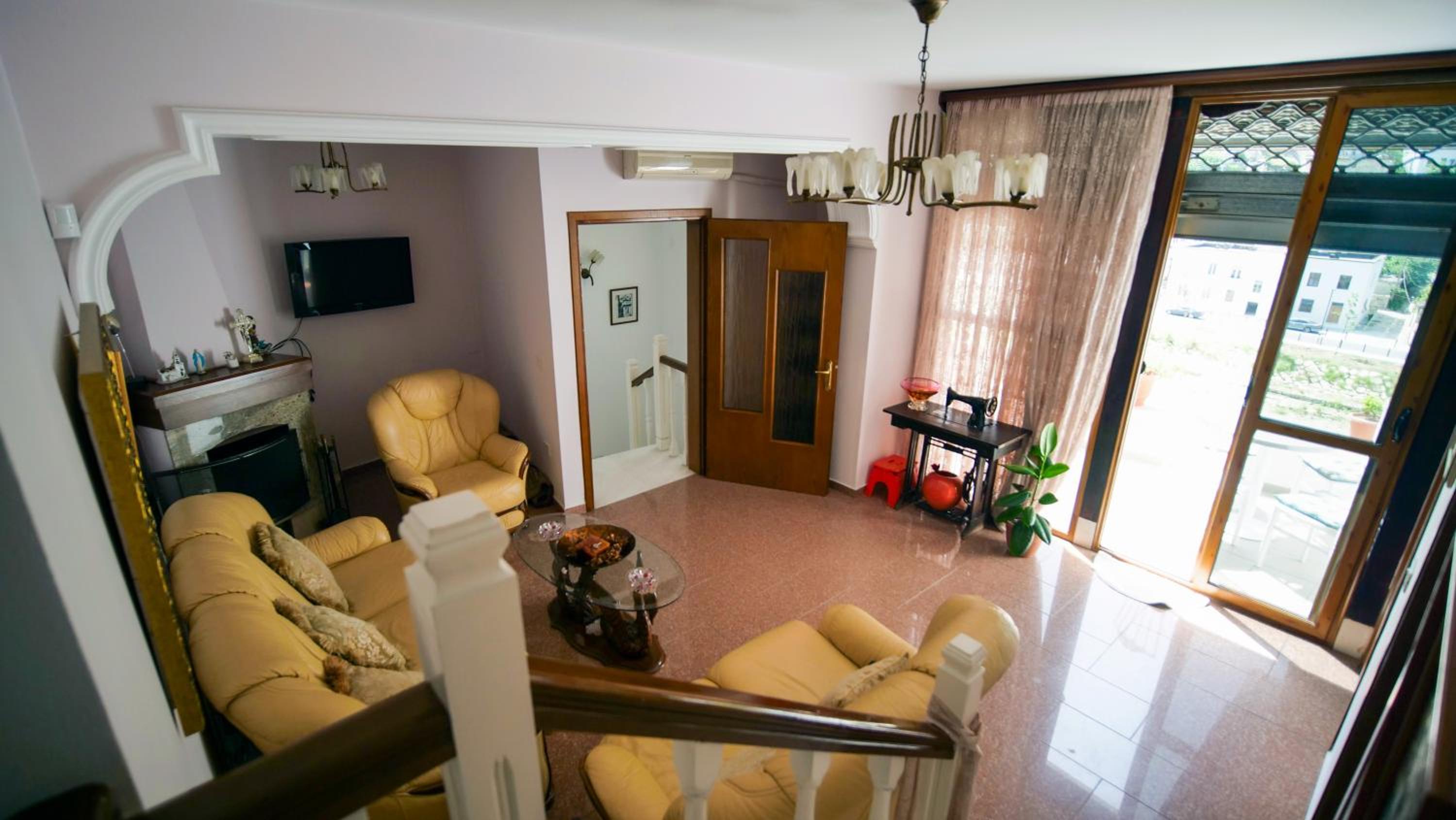 Berat Villa Lions Gate 1