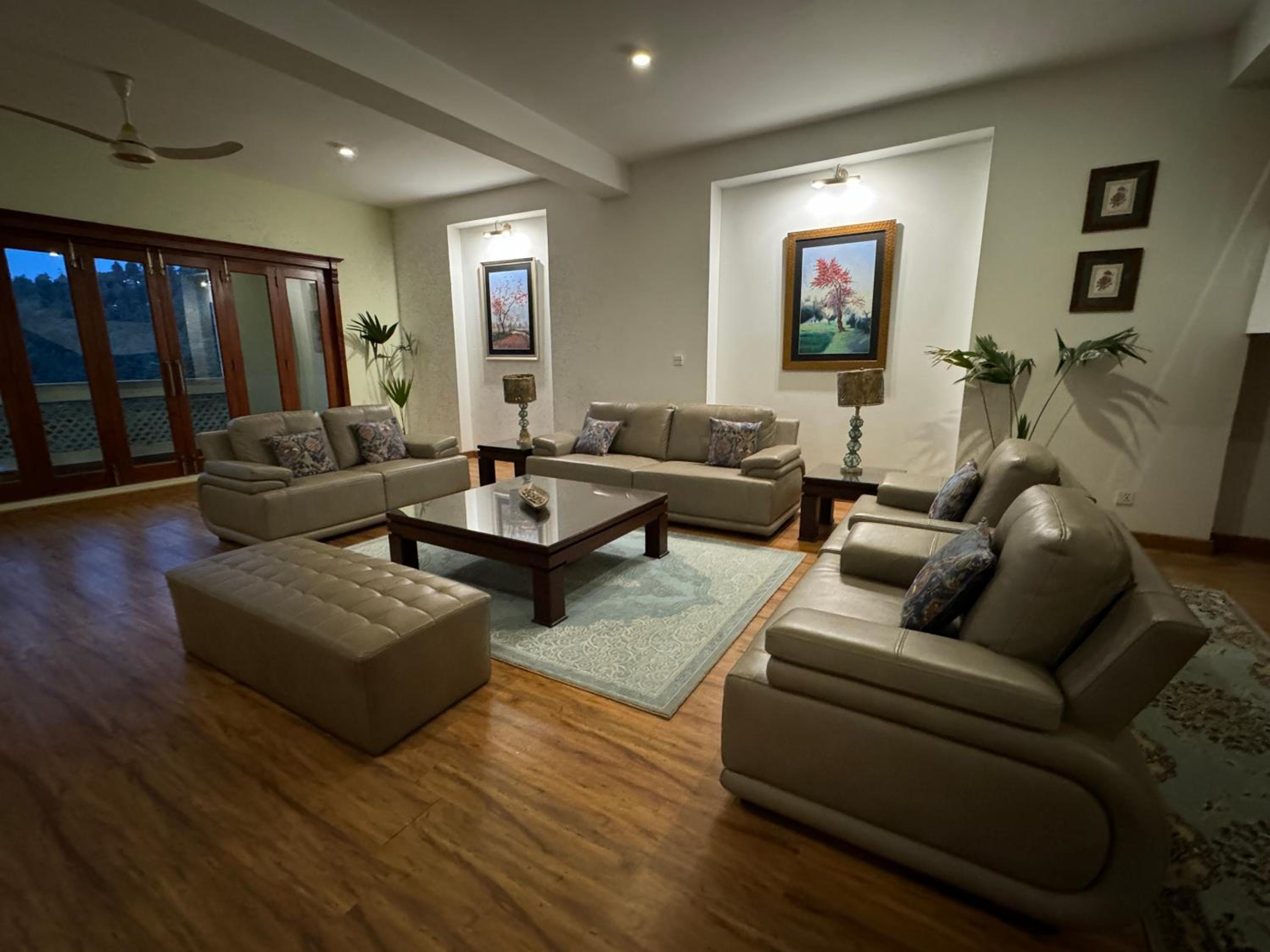 3-BR Murree Hills Hideaway with Scenic View view 5