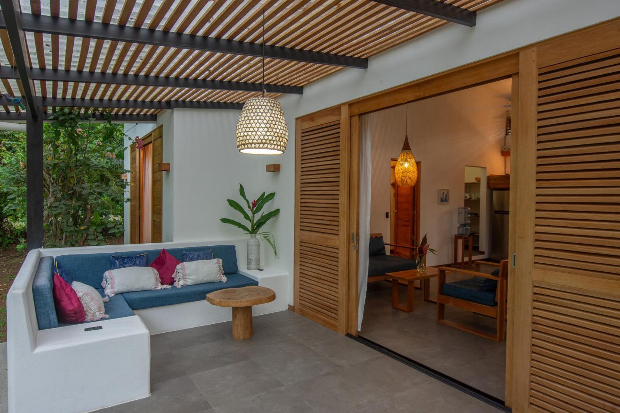 Tres Lodge Villa - Shared Pool - Natural Setting