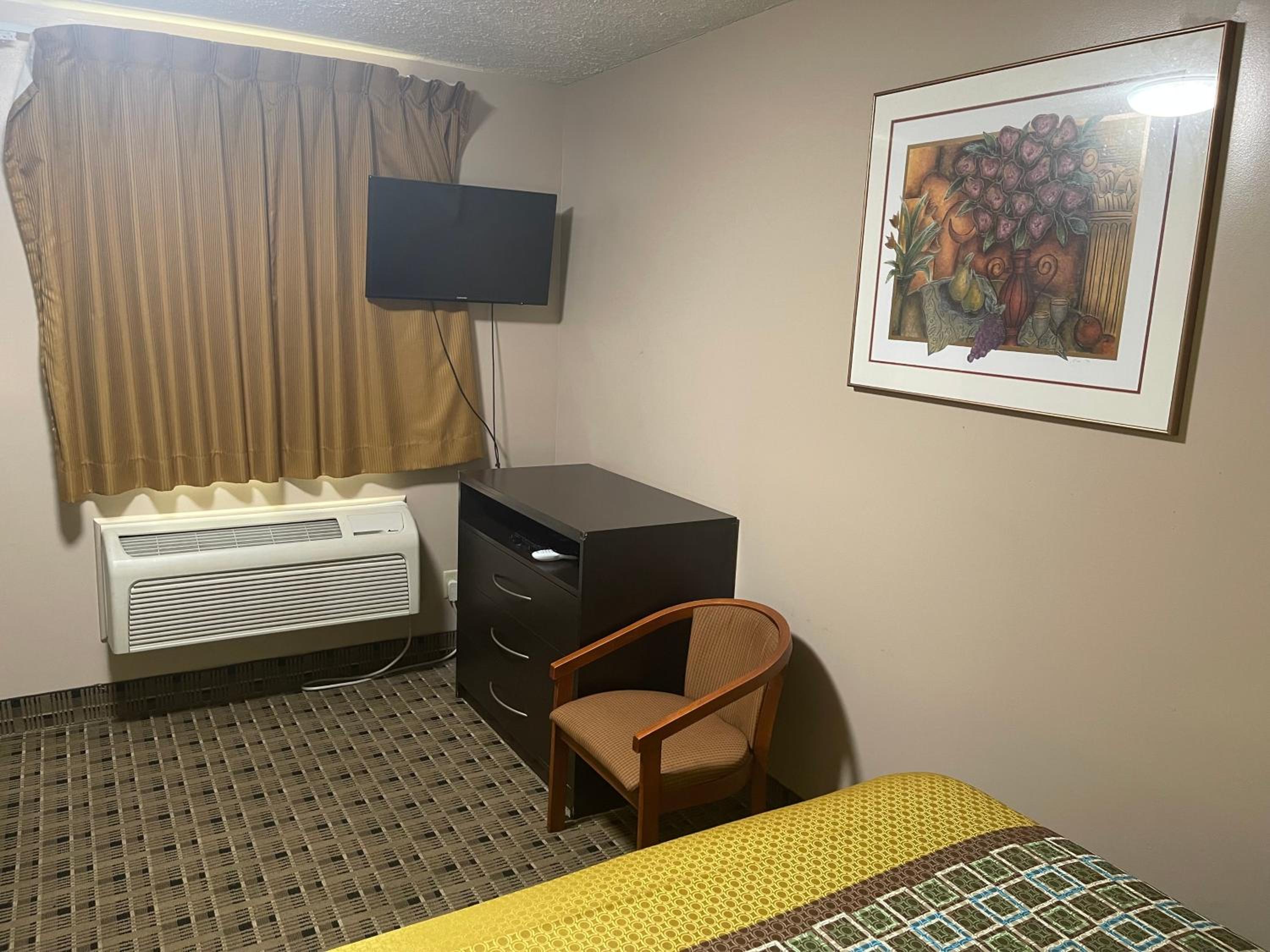 Economy Inn & Suites