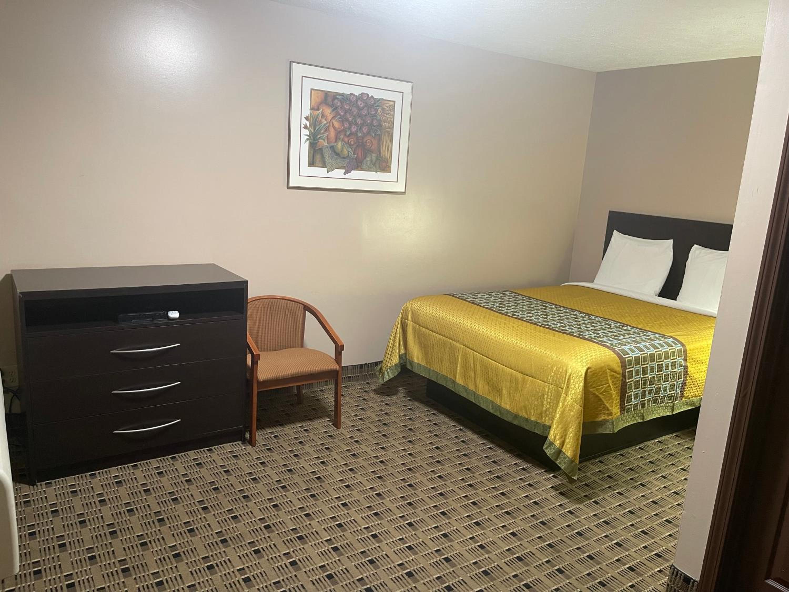 Economy Inn & Suites